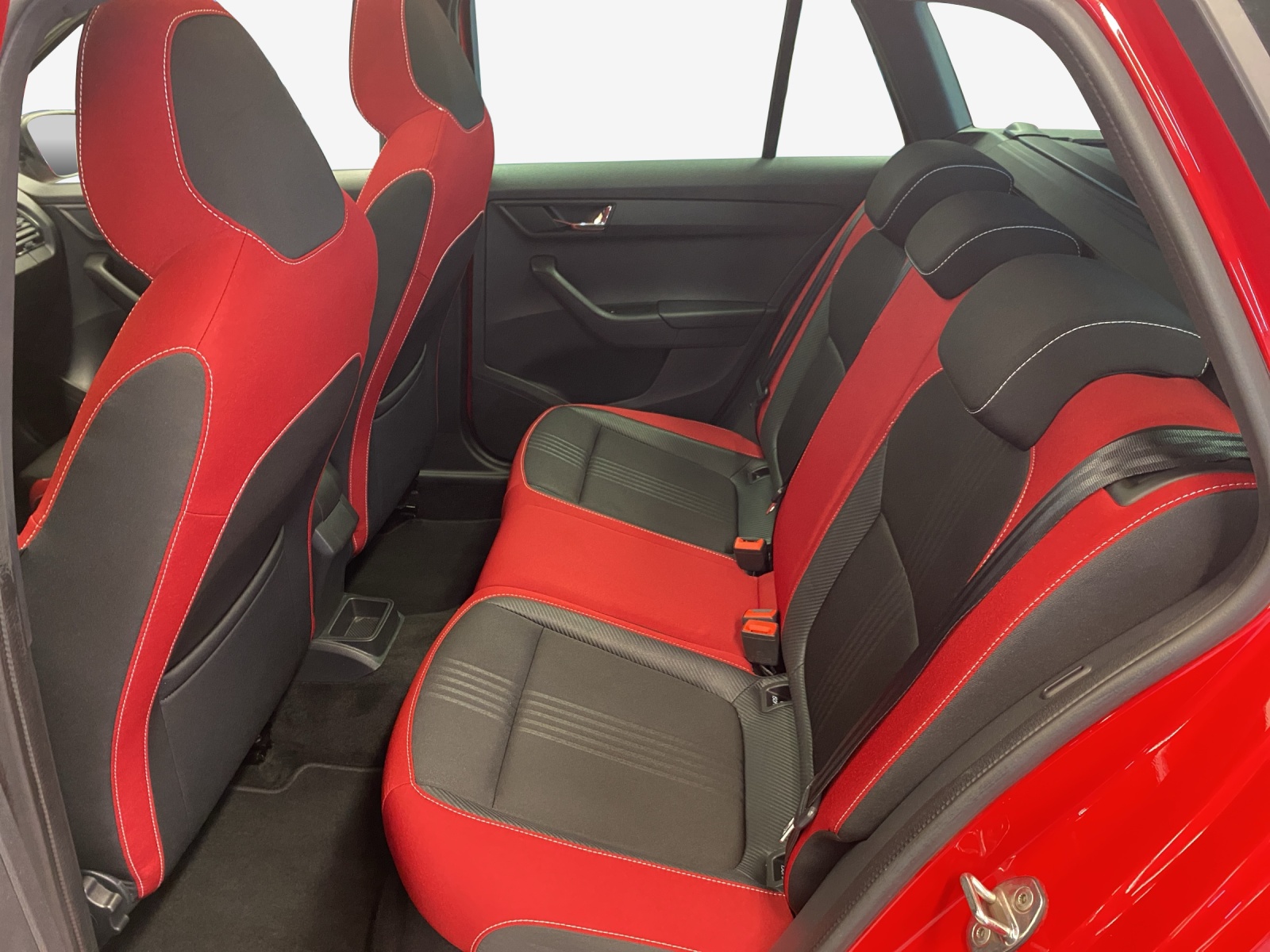 SKODA Fabia Combi 1.0 TSI Monte Carlo-image-11
