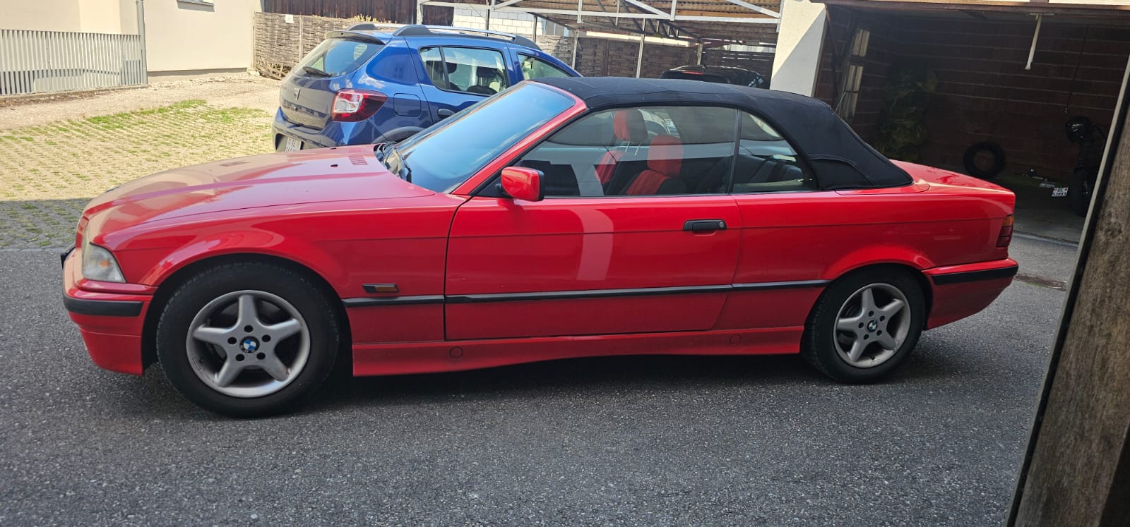 BMW 318i-image-1