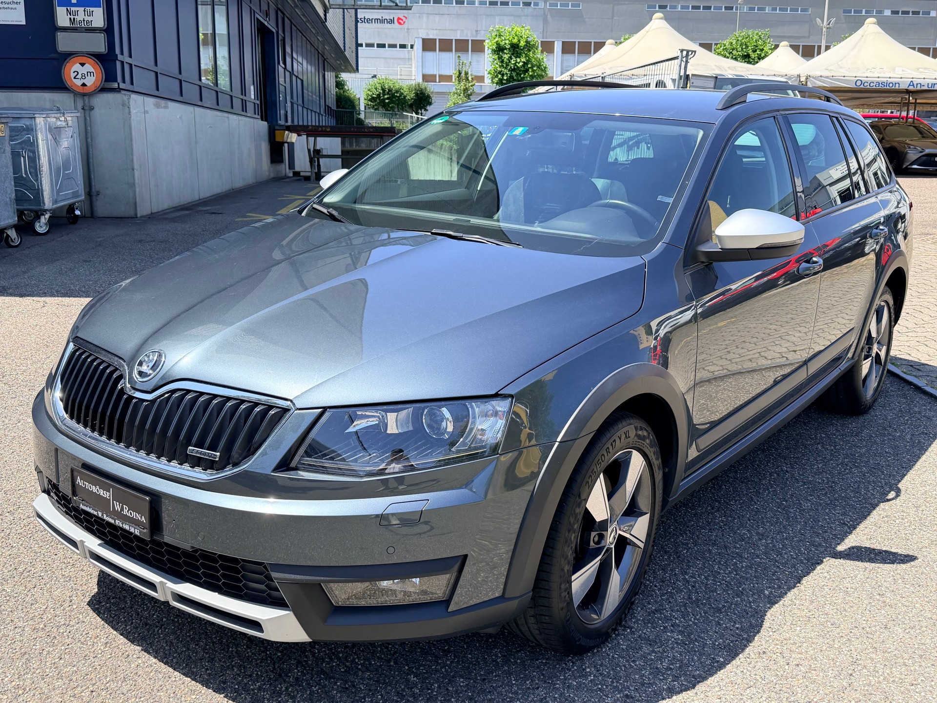 SKODA Octavia Combi 2.0 TDI Scout 4x4 DSG-image-6