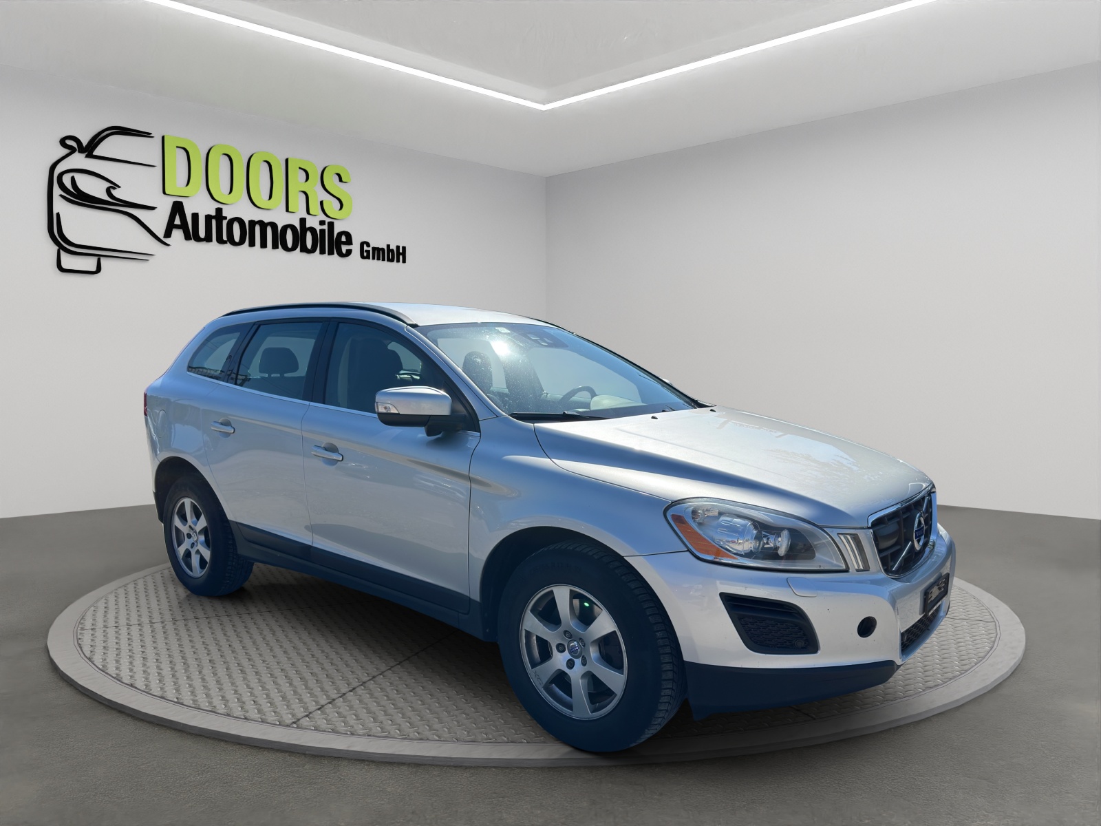 VOLVO XC60 D4 AWD Momentum Geartronic