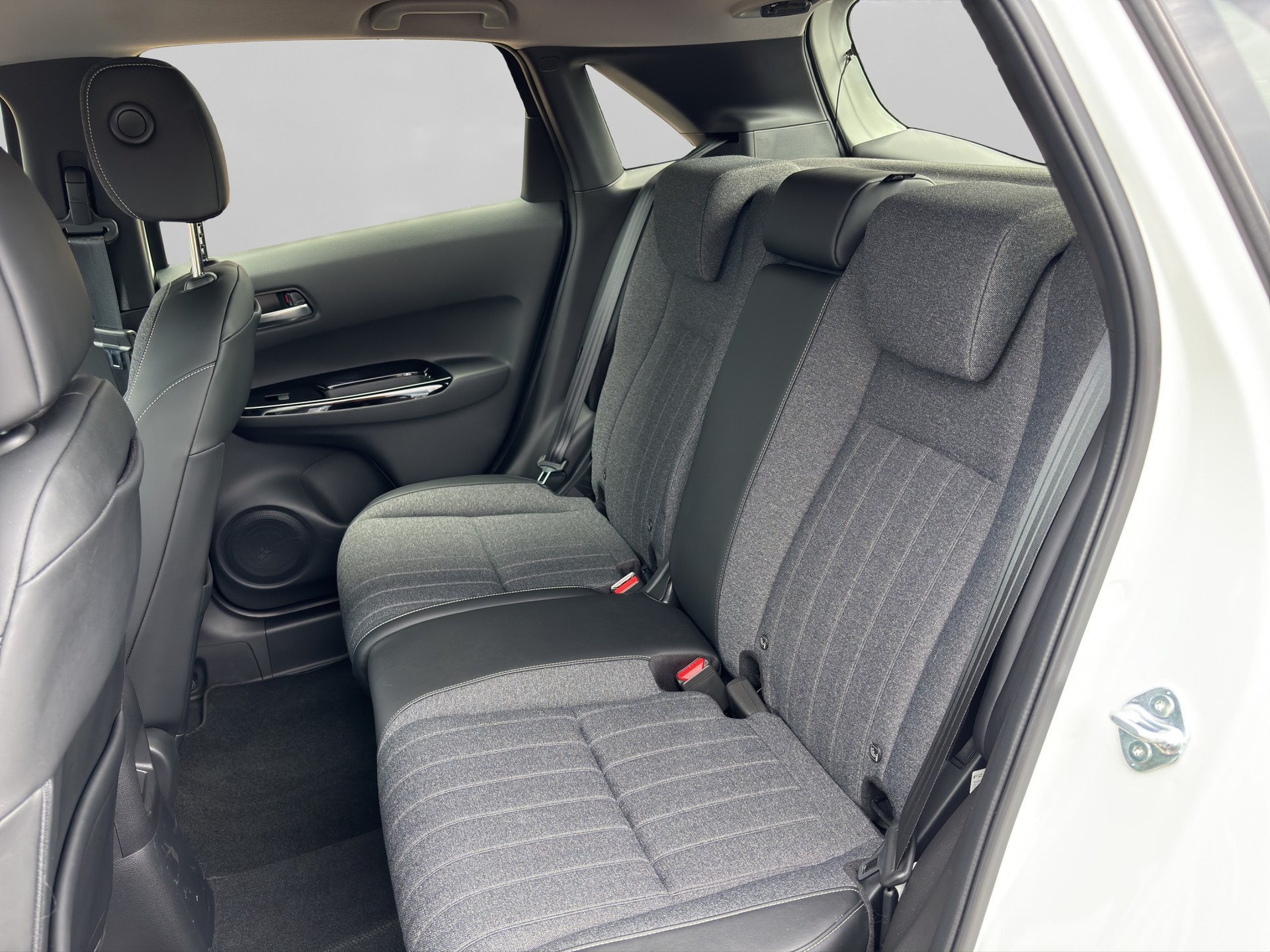 HONDA Jazz 1.5i-MMD Elegance E-CVT-image-15