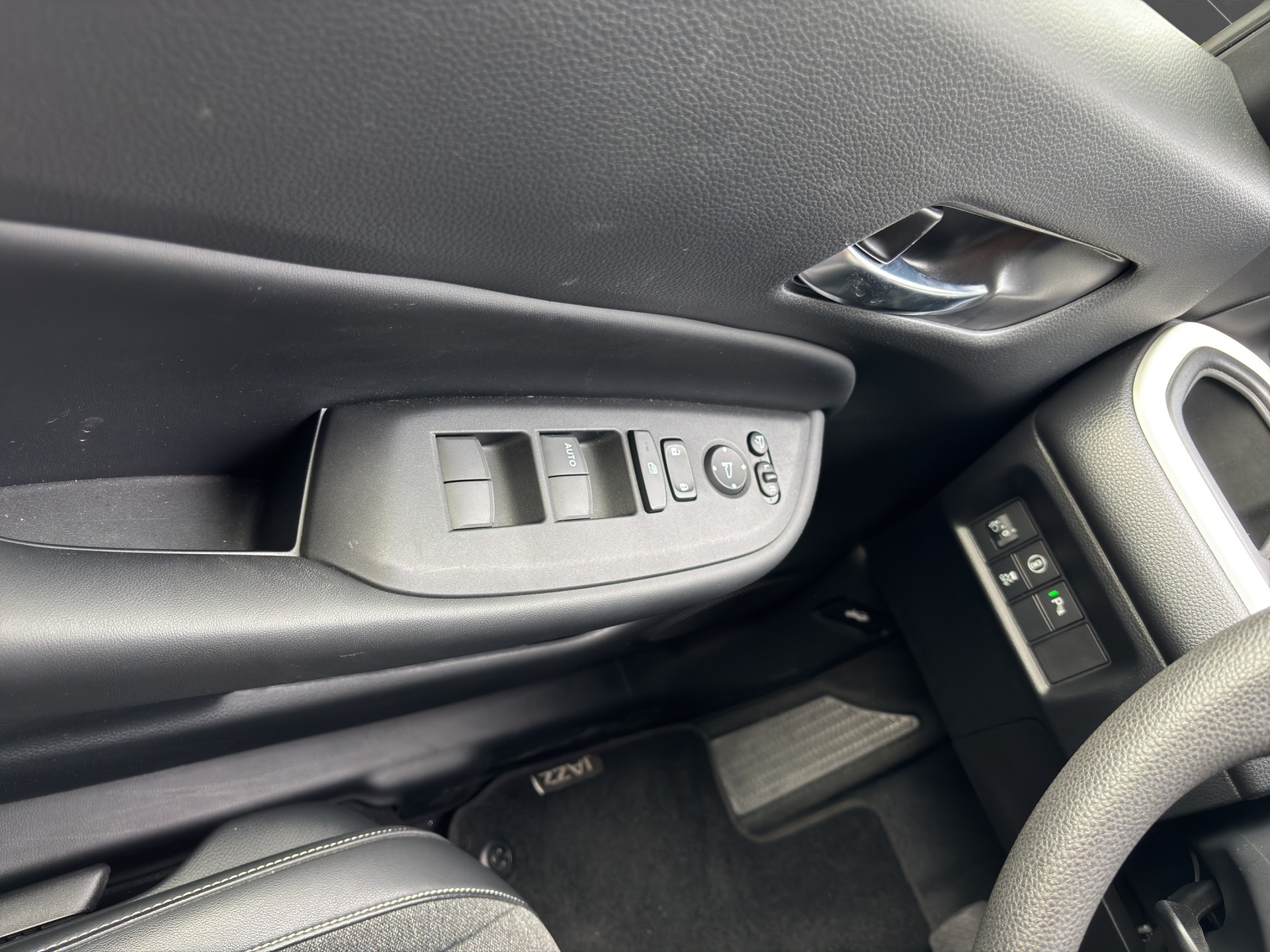 HONDA Jazz 1.5i-MMD Elegance E-CVT-image-14