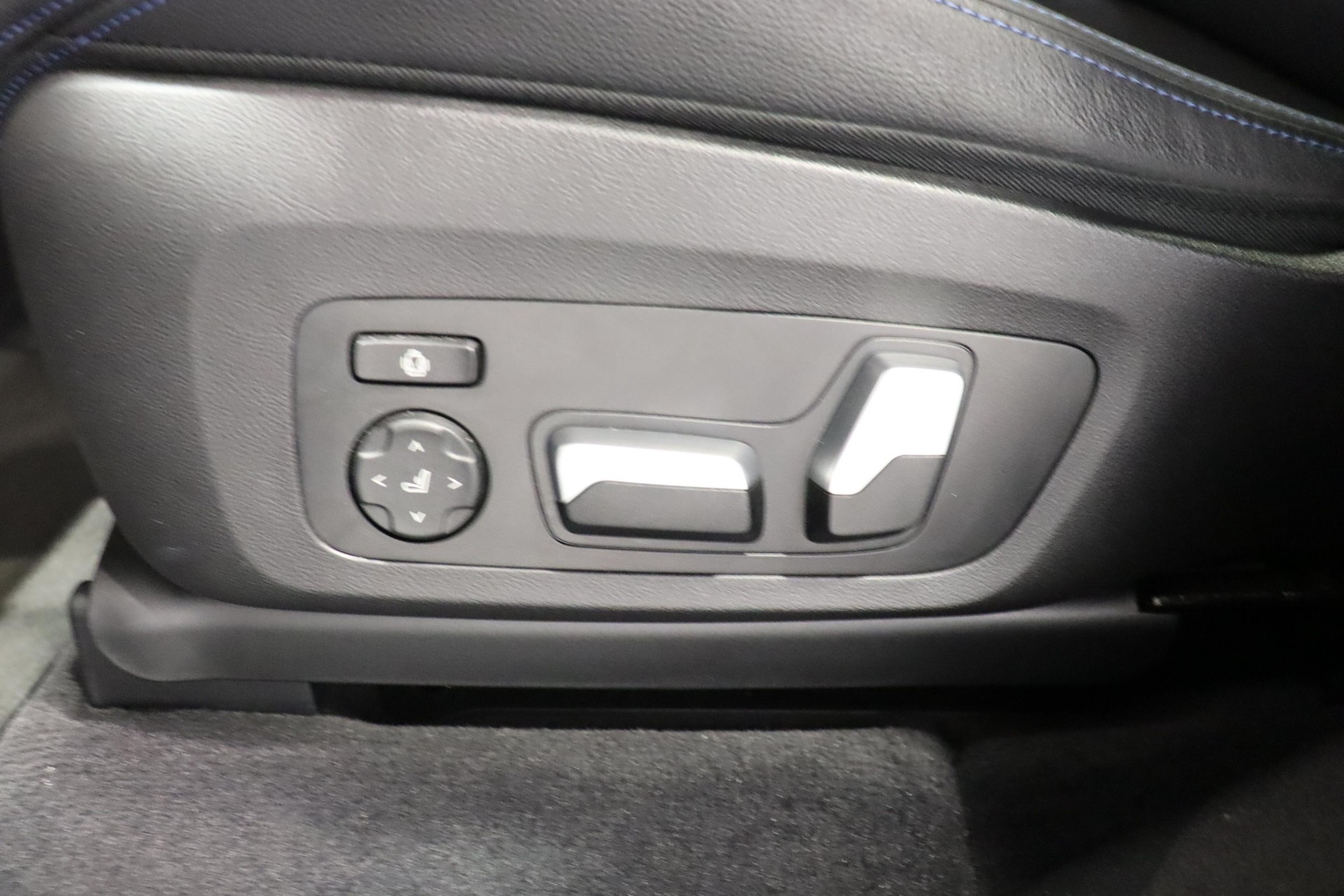 BMW iX3 E-Motor-image-16