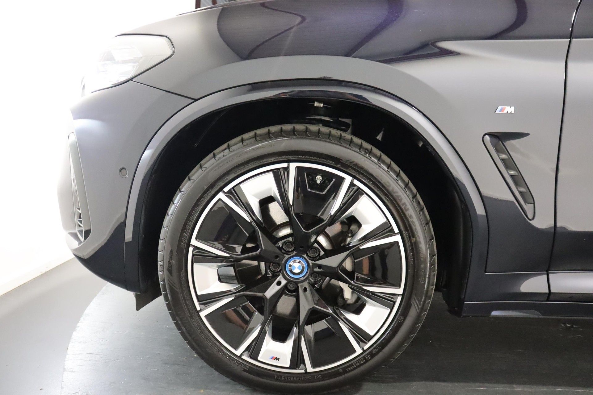 BMW iX3 E-Motor-image-6