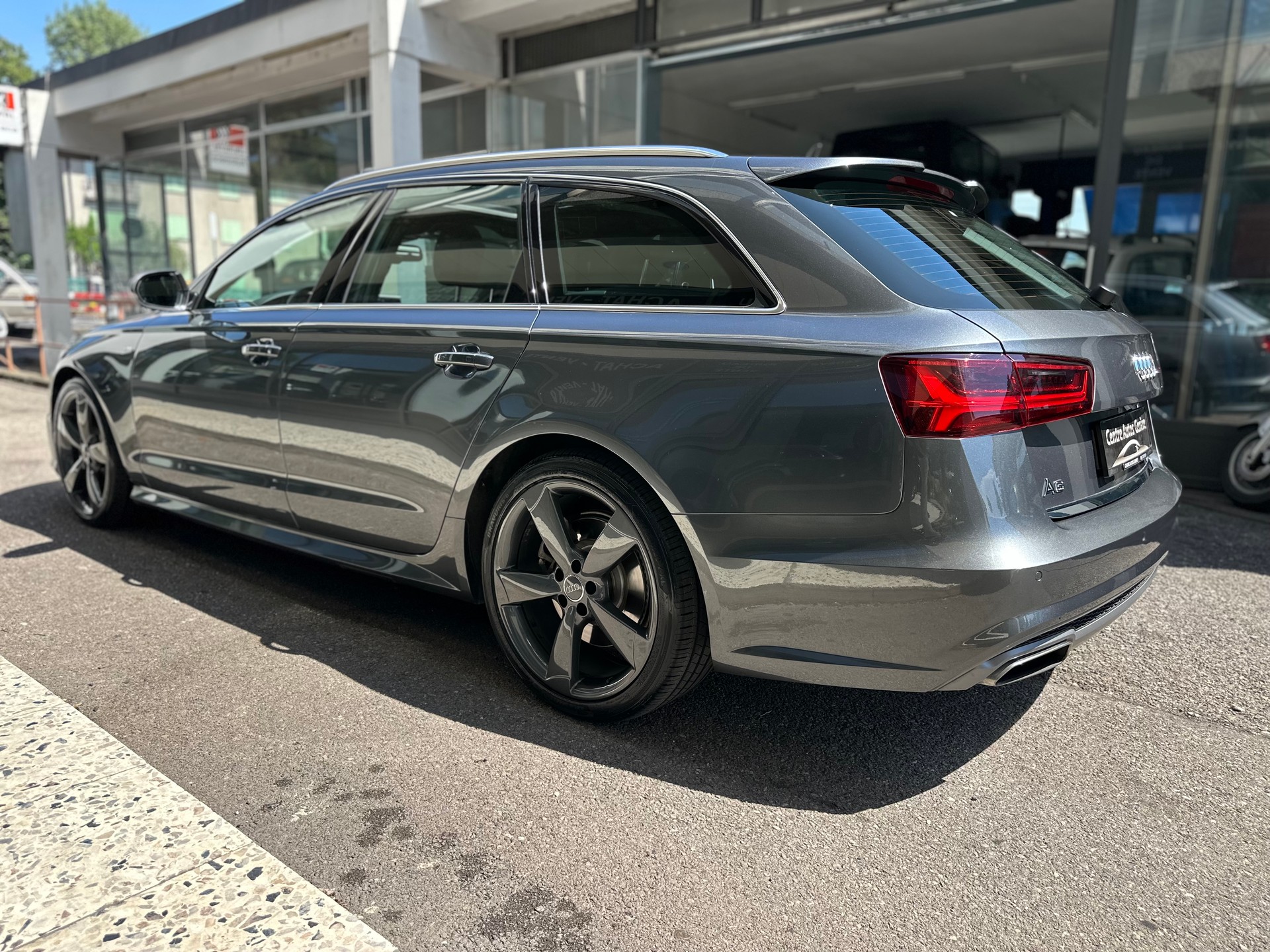AUDI A6 Avant 2.0 TFSI quattro S-tronic-image-4