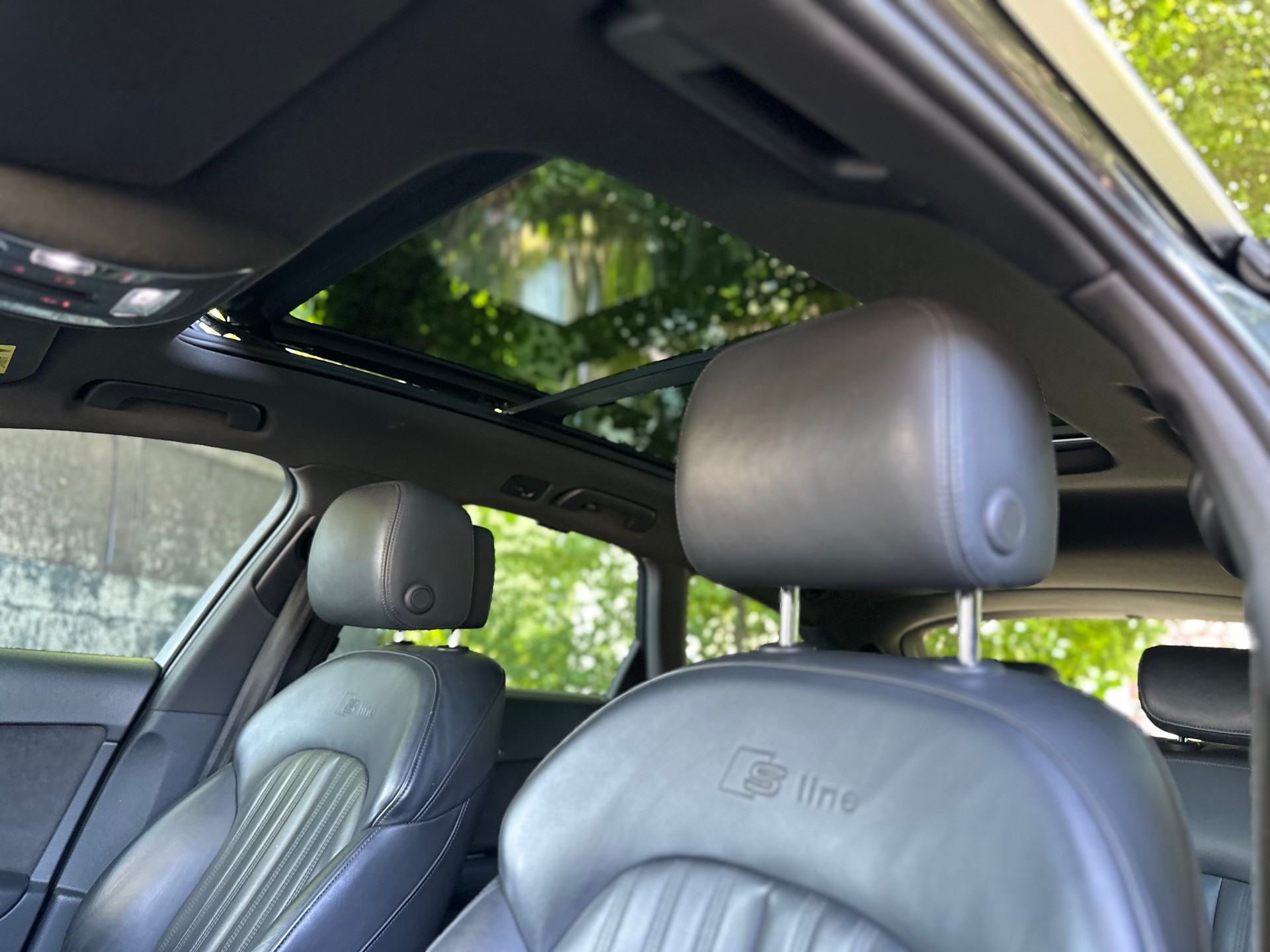 AUDI A6 Avant 2.0 TFSI quattro S-tronic-image-12