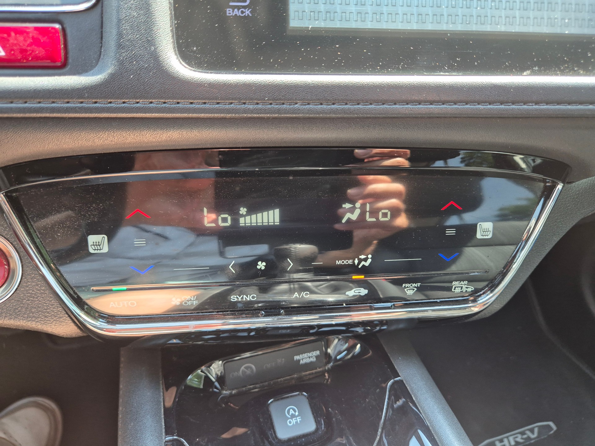 HONDA HR-V 1.6i-DTEC Executive-image-24