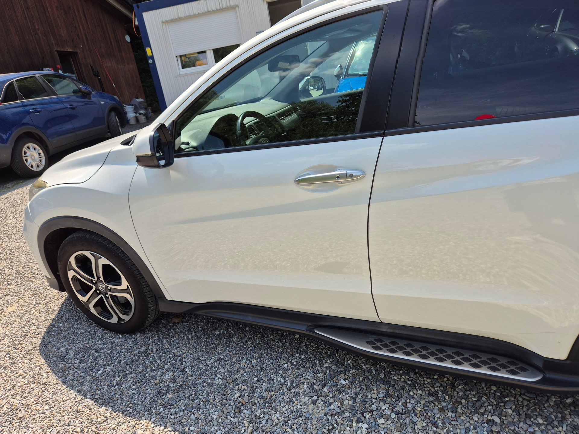HONDA HR-V 1.6i-DTEC Executive-image-22