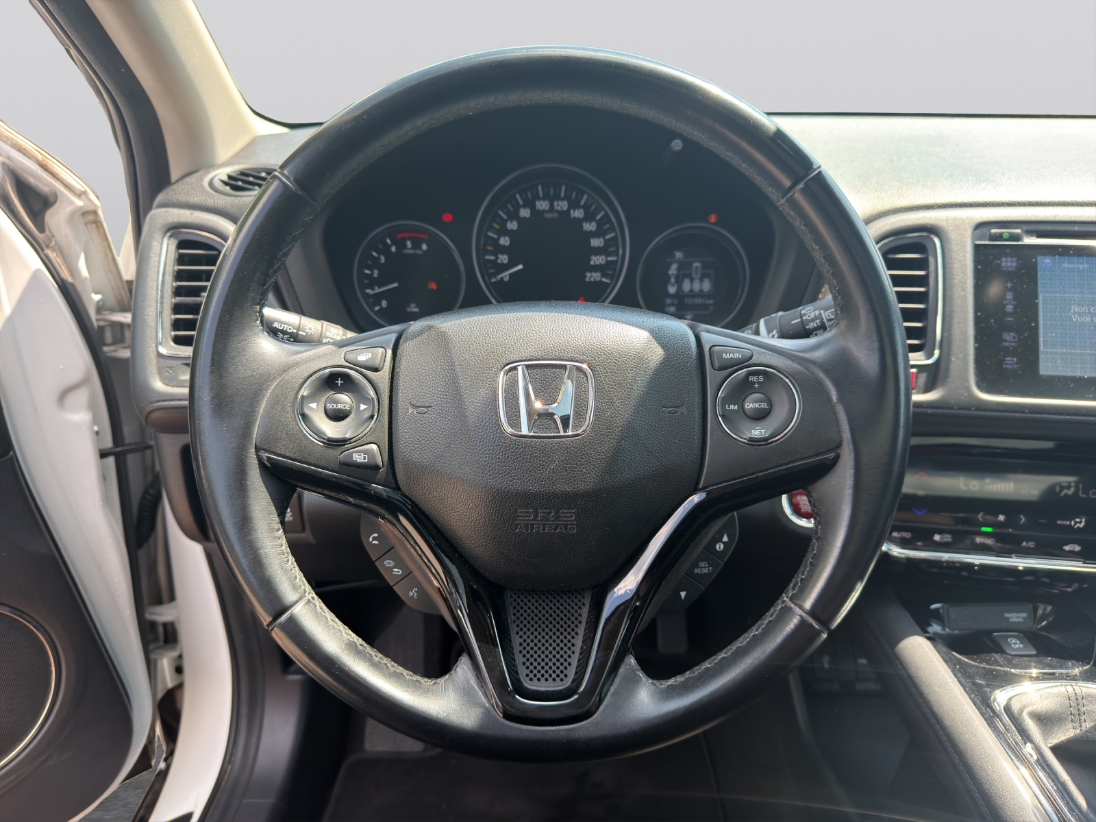 HONDA HR-V 1.6i-DTEC Executive-image-5