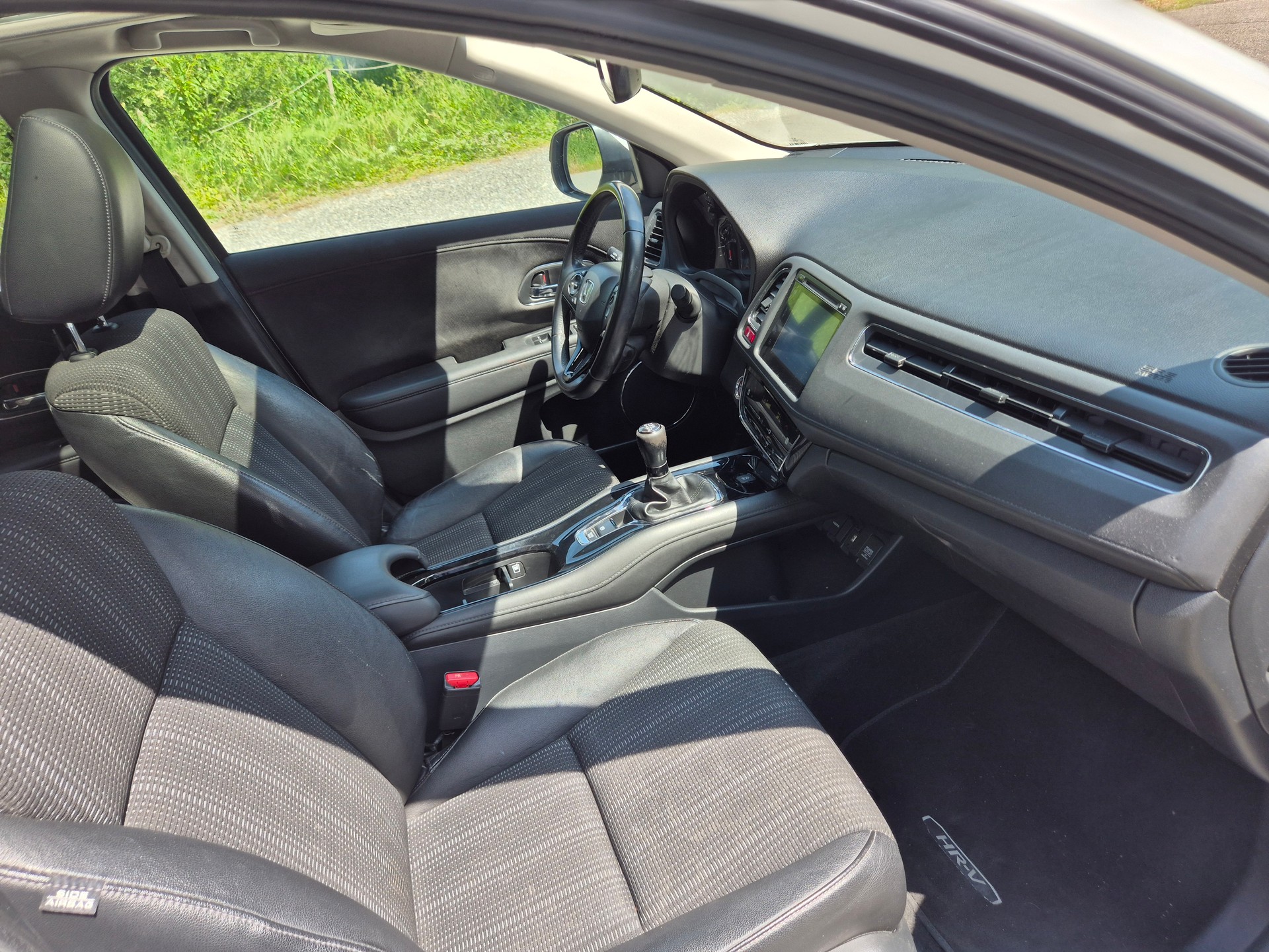 HONDA HR-V 1.6i-DTEC Executive-image-7
