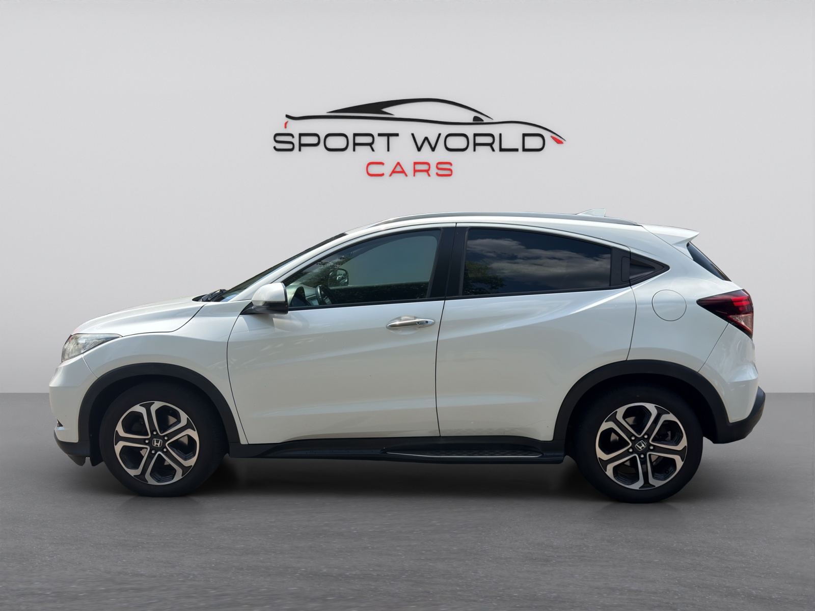 HONDA HR-V 1.6i-DTEC Executive-image-24
