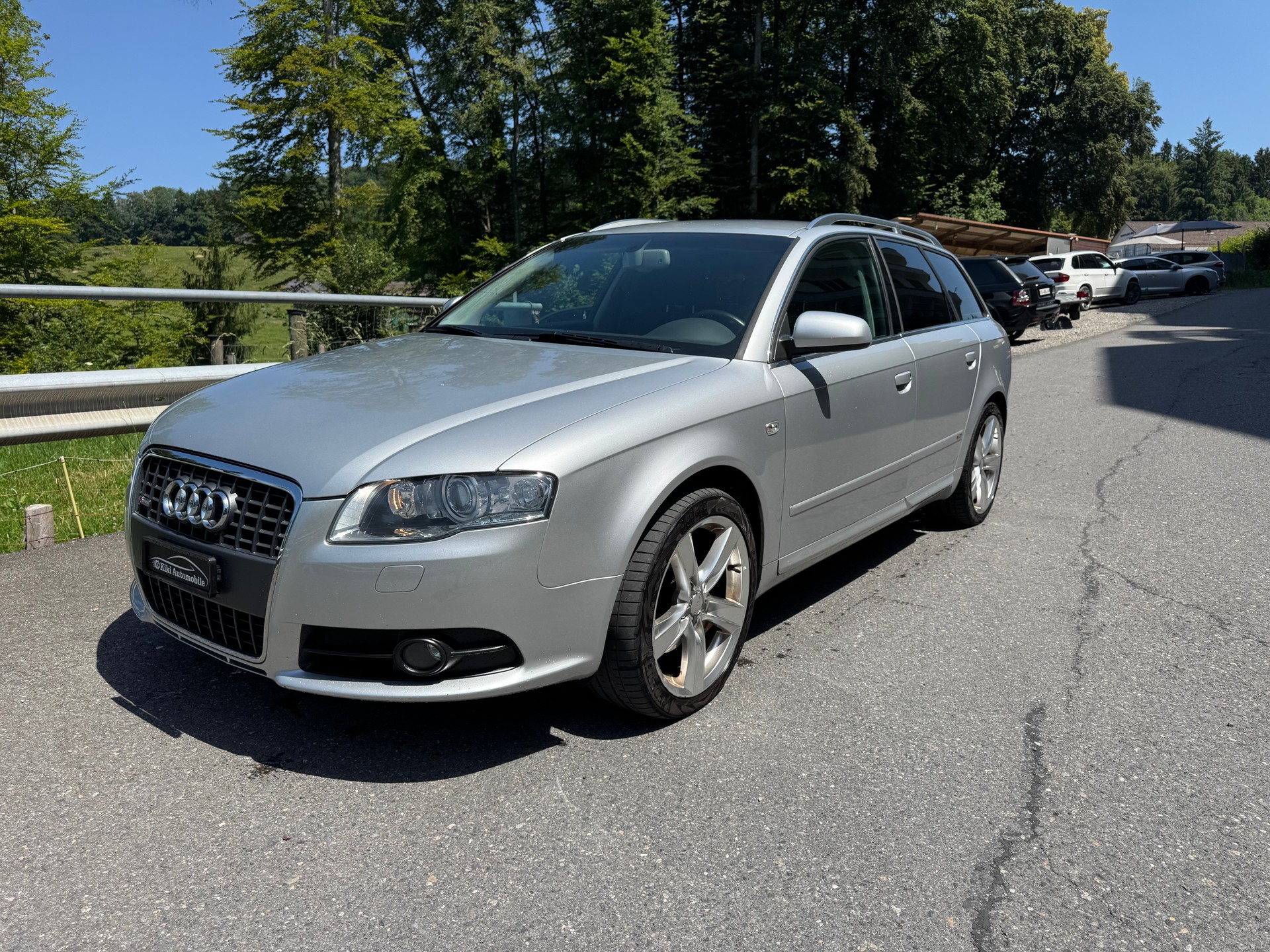 AUDI A4 Avant 2.0 TDI quattro-image-0