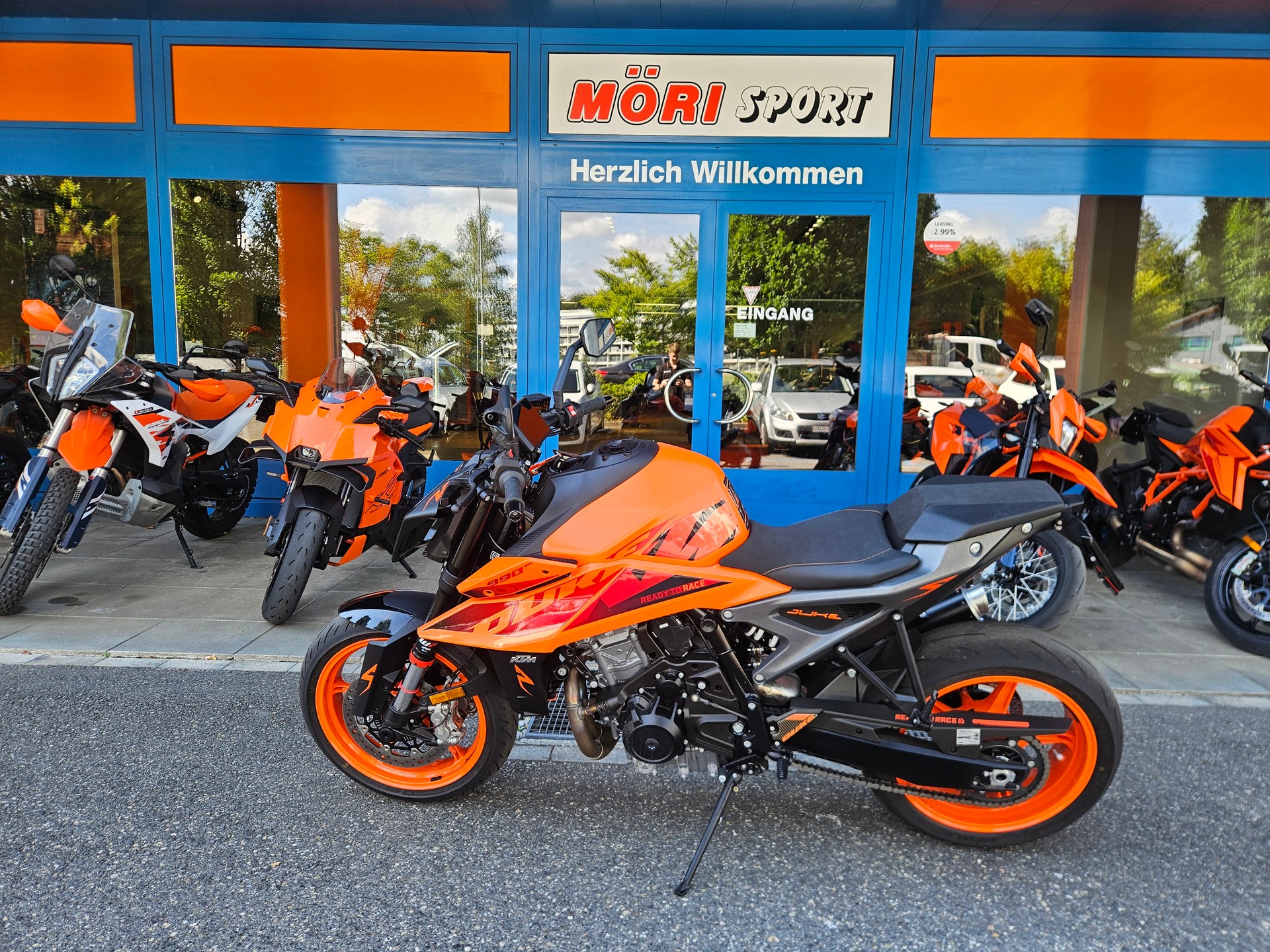 KTM 990 Duke-showroom-element-3
