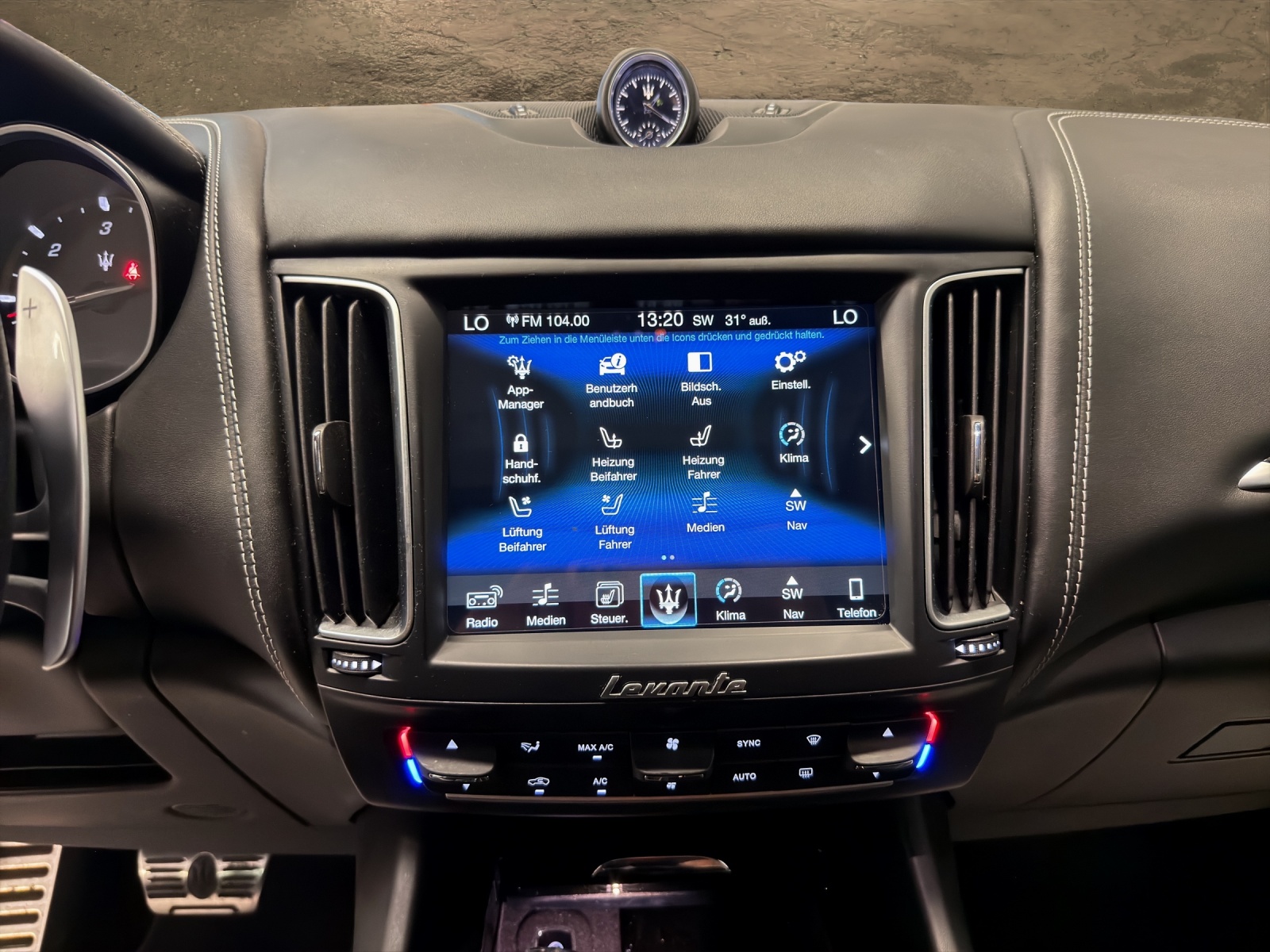 MASERATI Levante D 3.0 V6 GranSport Automatica-image-13