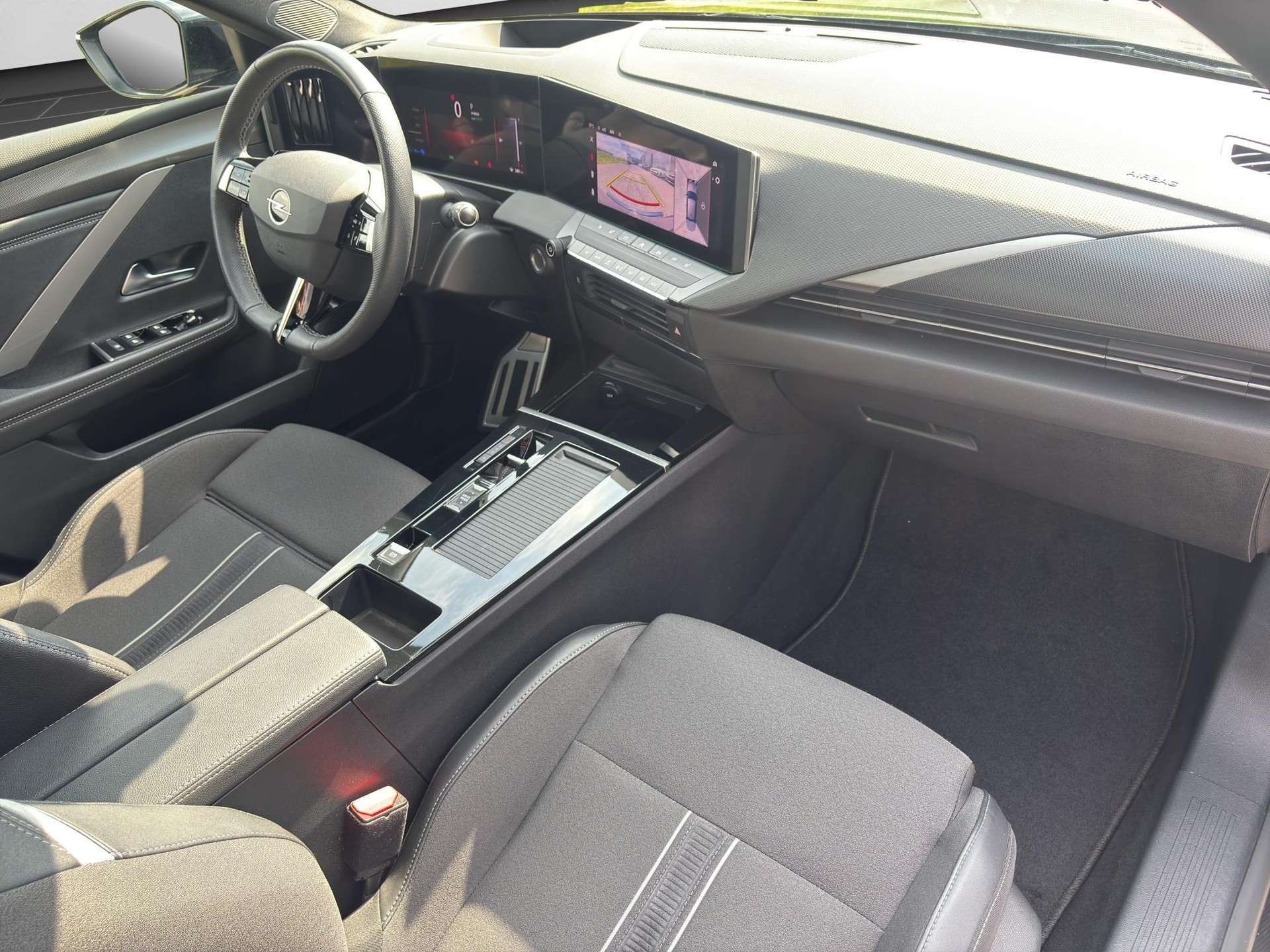 OPEL Astra 1.6 T PHEV 180 Ultimate-image-10
