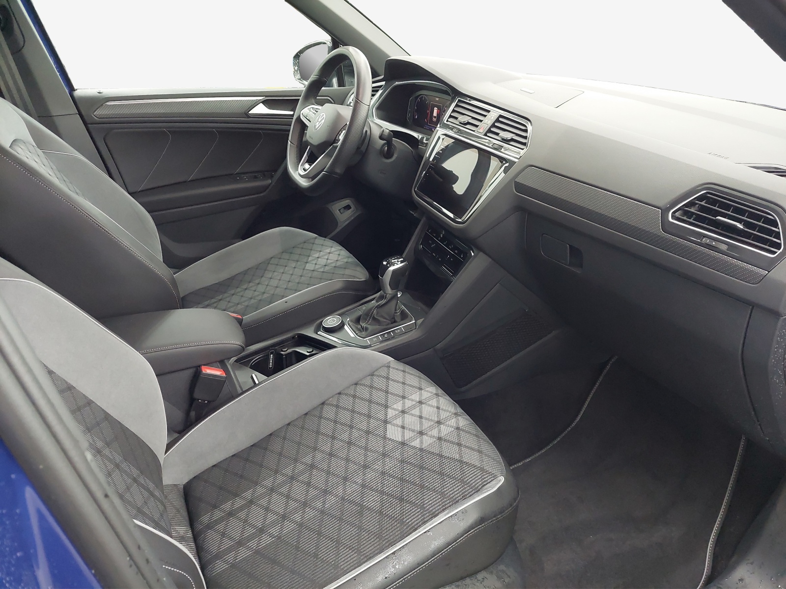 VW Tiguan 2.0 TDI SCR R-Line 4Motion DSG-image-13