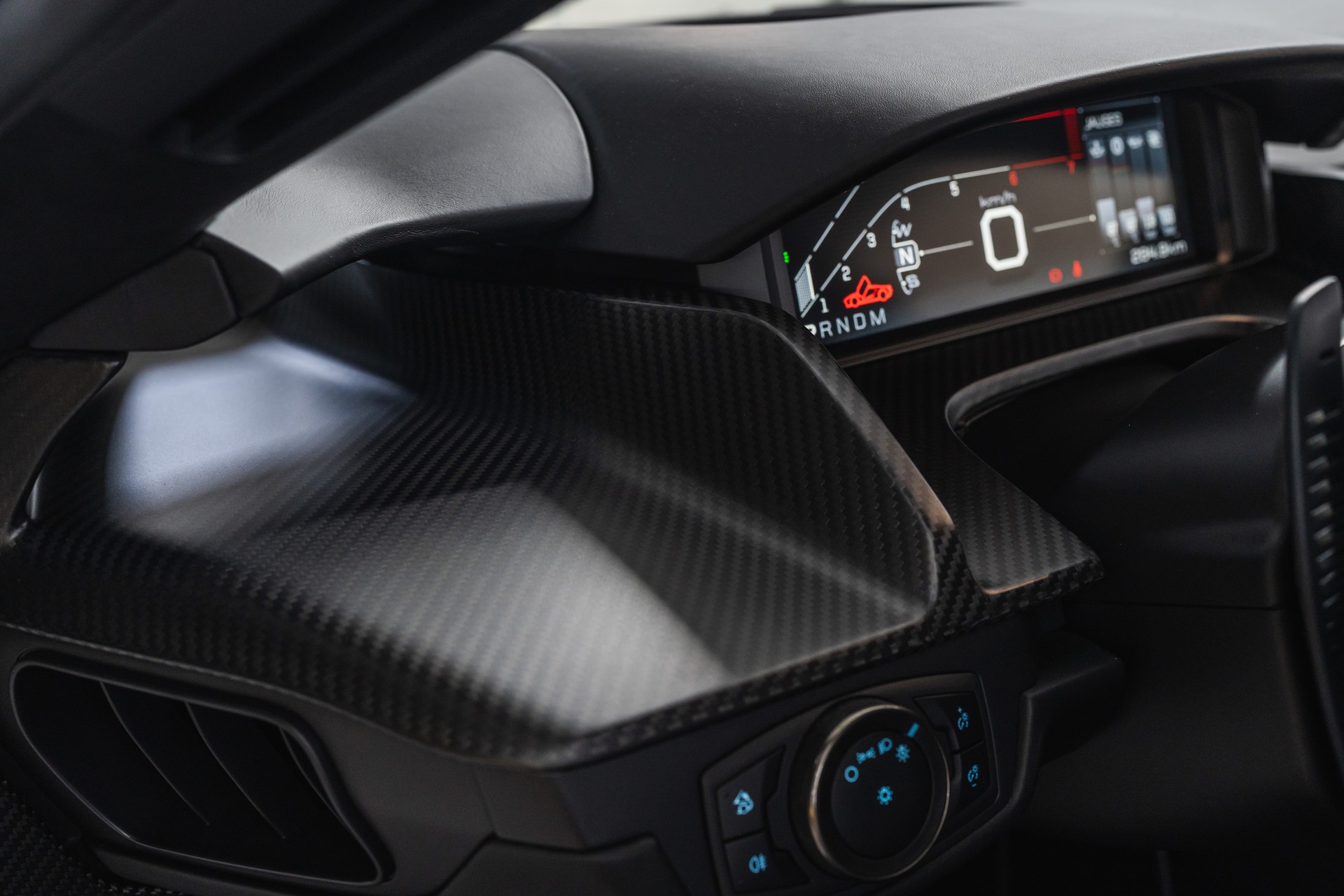 FORD GT / Swiss Car / 1 Owner / Like new-image-21