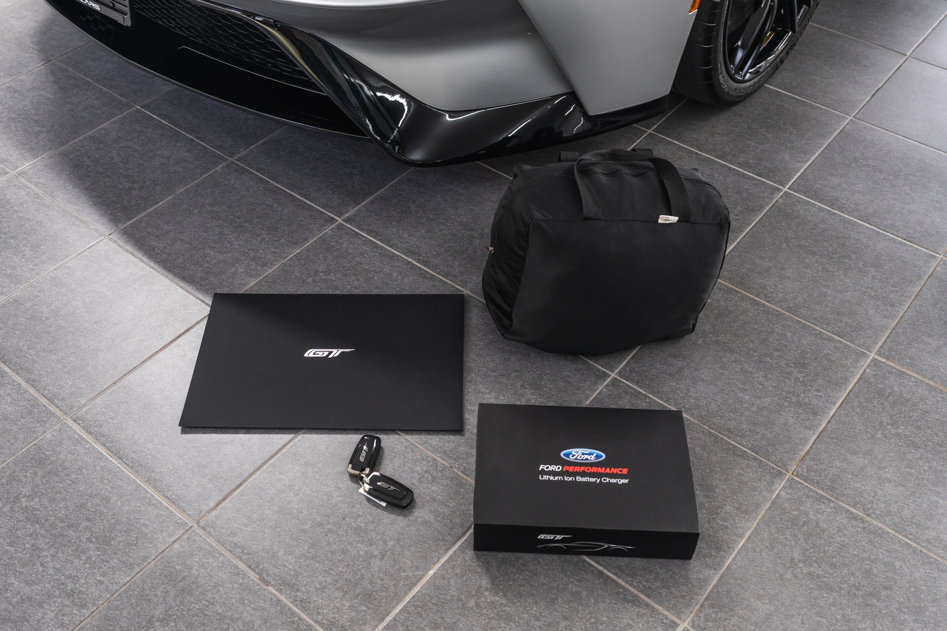 FORD GT / Swiss Car / 1 Owner / Like new-image-28