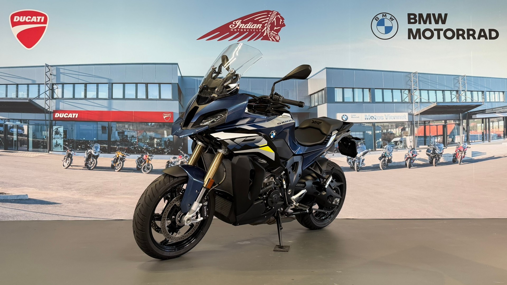 BMW S 1000 XR-showroom-element-2