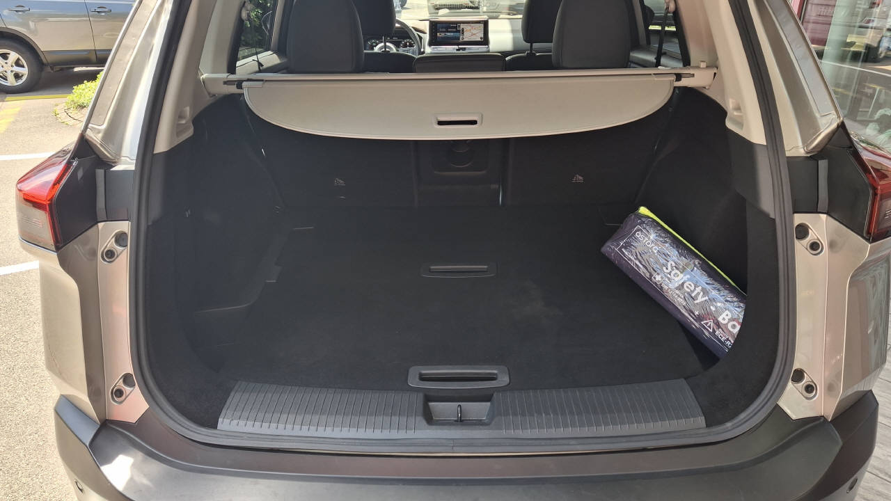 NISSAN X-Trail 1.5 VC-T Tekna+ e-4orce-image-5