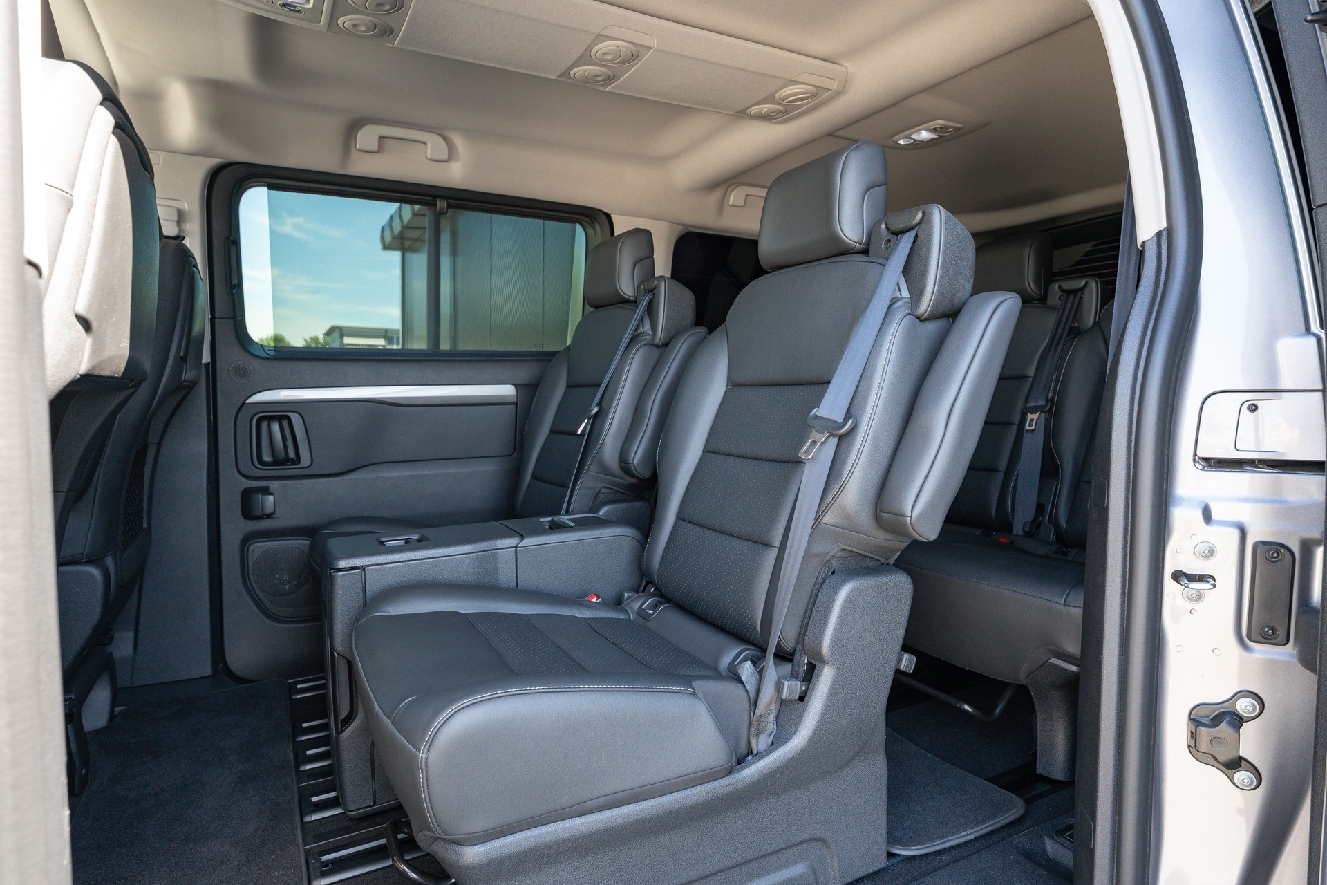 TOYOTA Proace Verso 2.0 D-4D Lounge Long Aut.-image-11