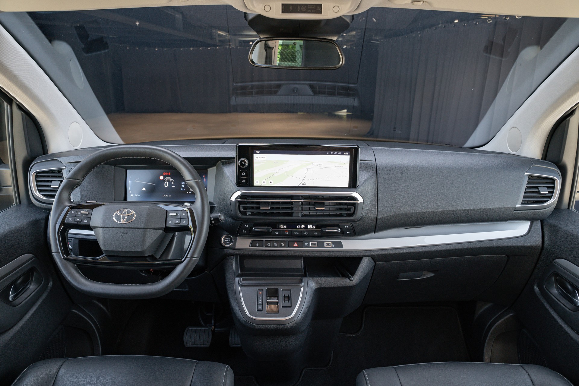 TOYOTA Proace Verso 2.0 D-4D Lounge Long Aut.-image-15
