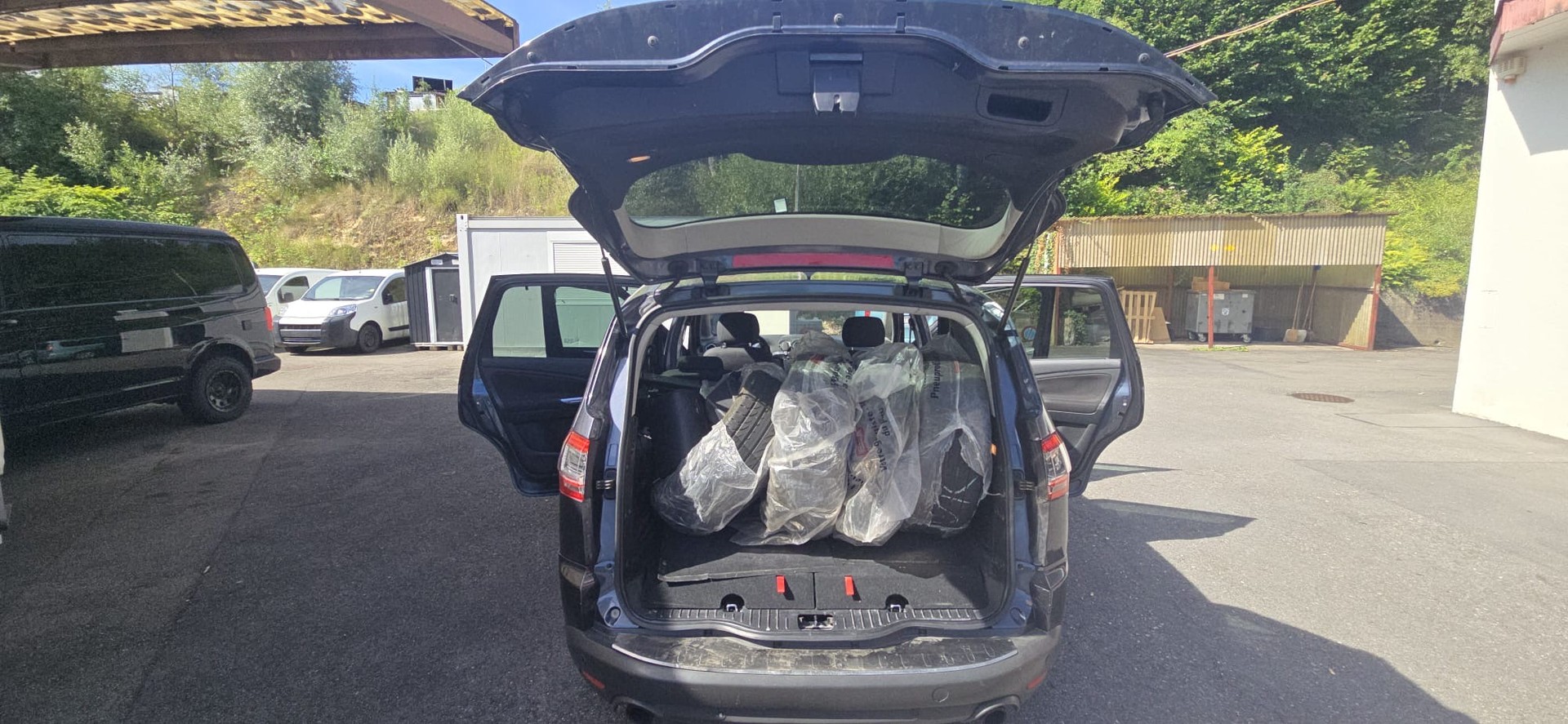 FORD S-Max 2.0 SCTi TitaniumS PowerShift-image-12
