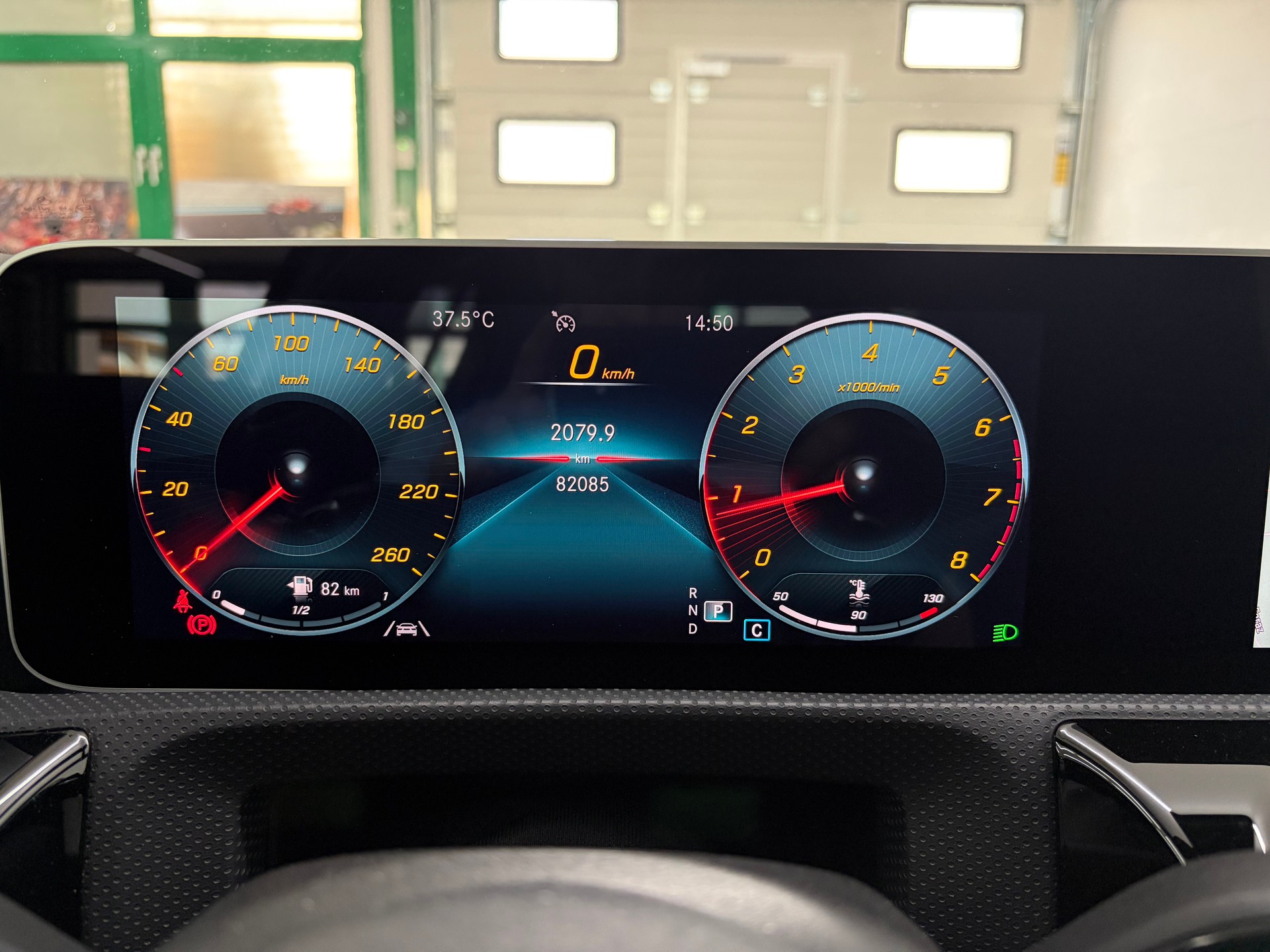 MERCEDES-BENZ A 220 AMG Line 7G-DCT-image-15