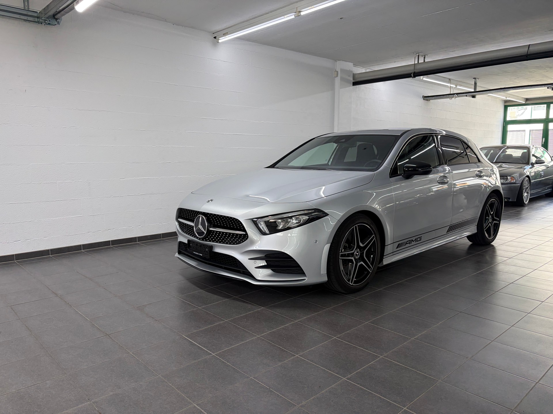MERCEDES-BENZ A 220 AMG Line 7G-DCT-image-0