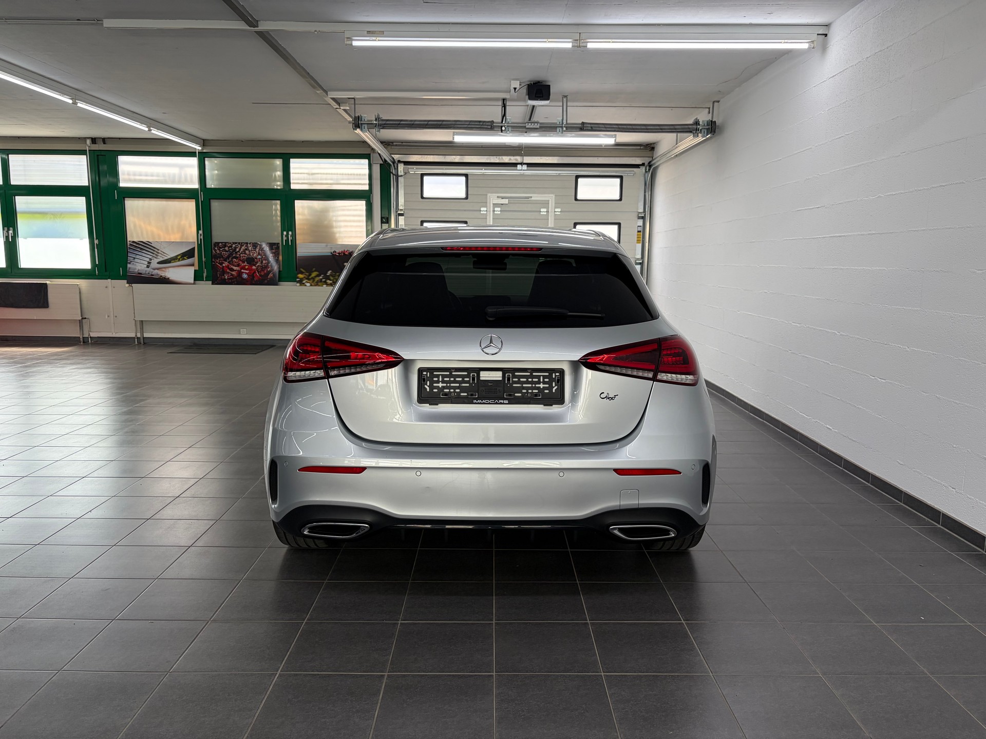MERCEDES-BENZ A 220 AMG Line 7G-DCT-image-3