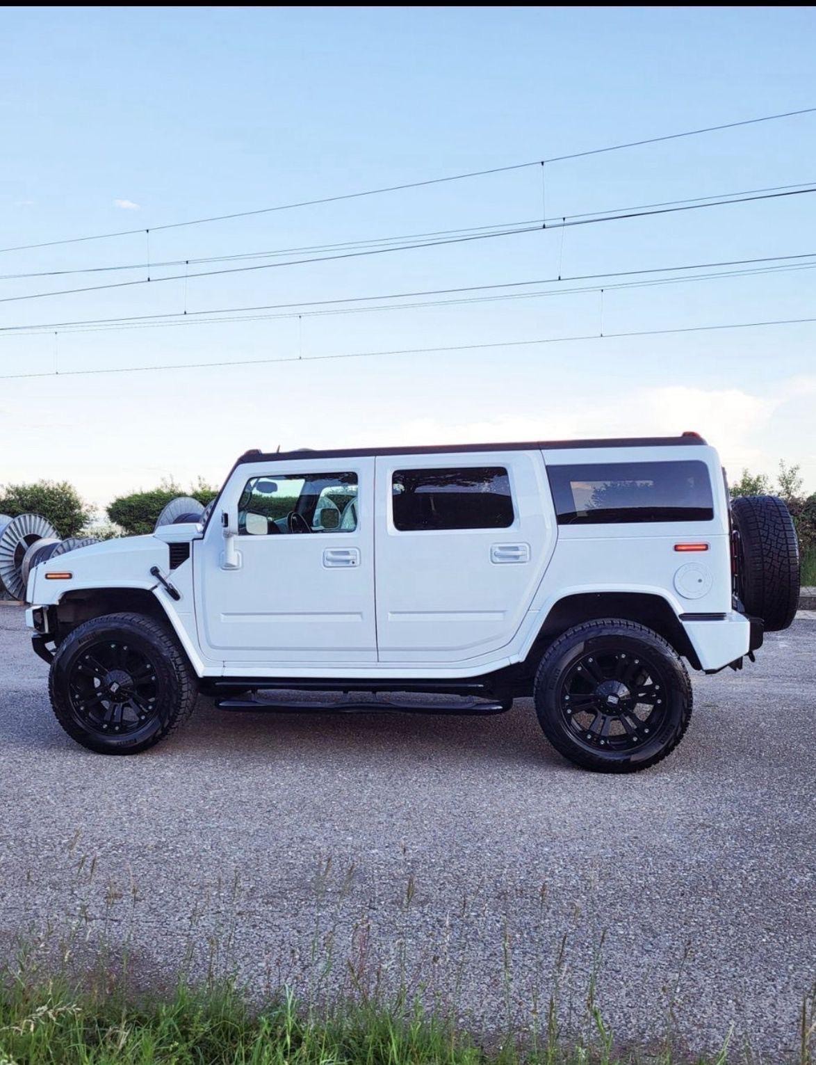 HUMMER H2 6.0 Luxury-showroom-element-3