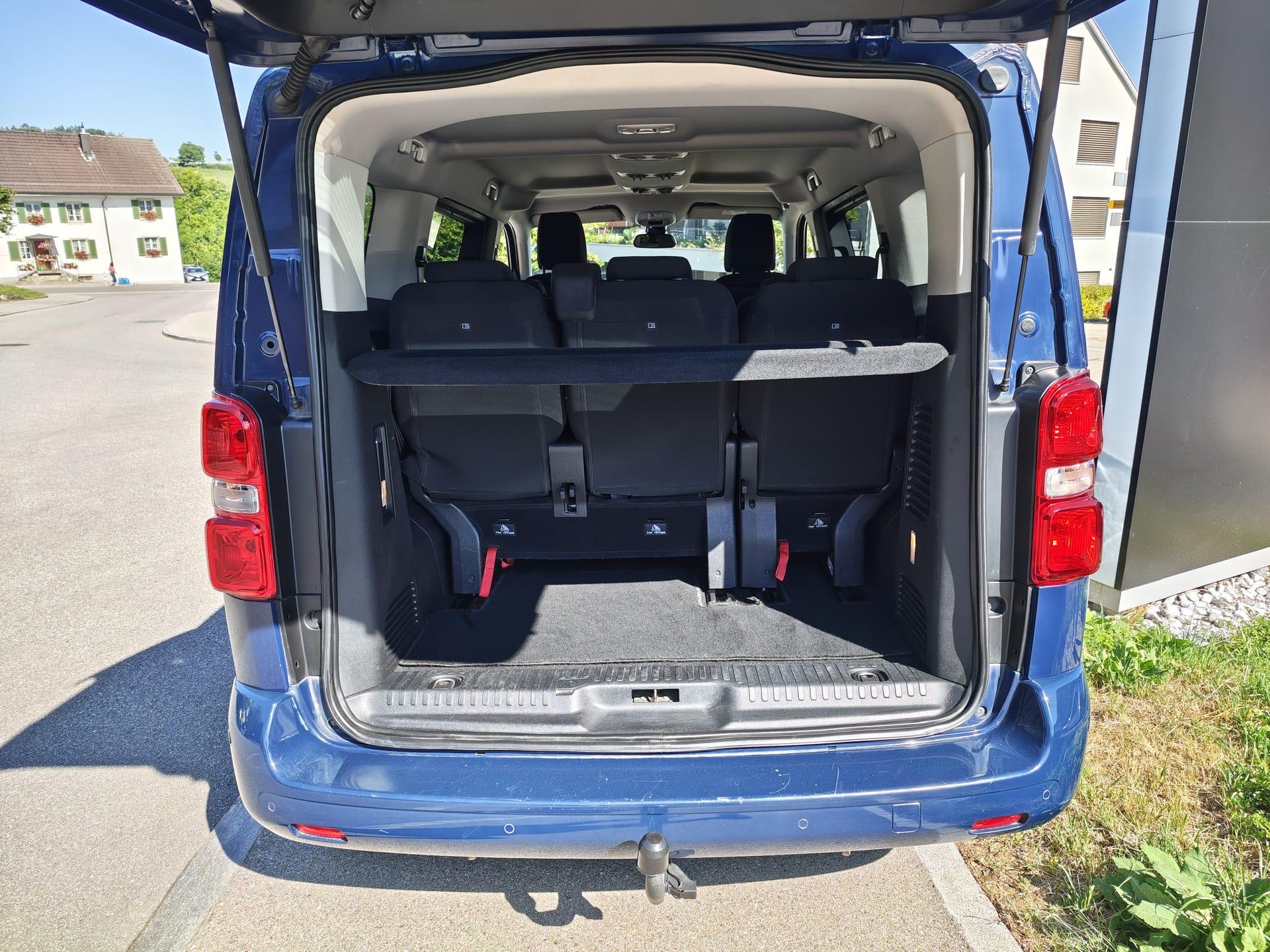 TOYOTA PROACE Verso L1 2.0 D Shuttle-image-7