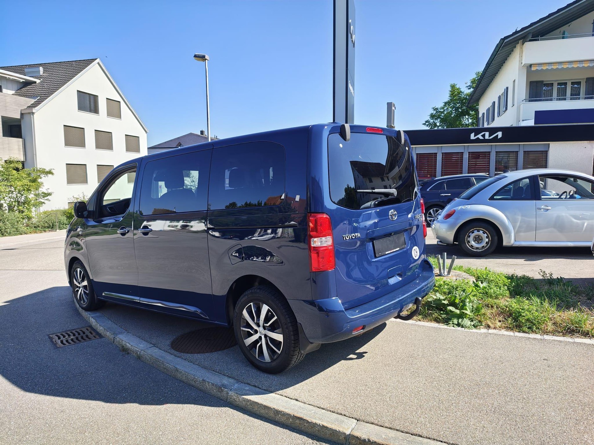 TOYOTA PROACE Verso L1 2.0 D Shuttle-image-4