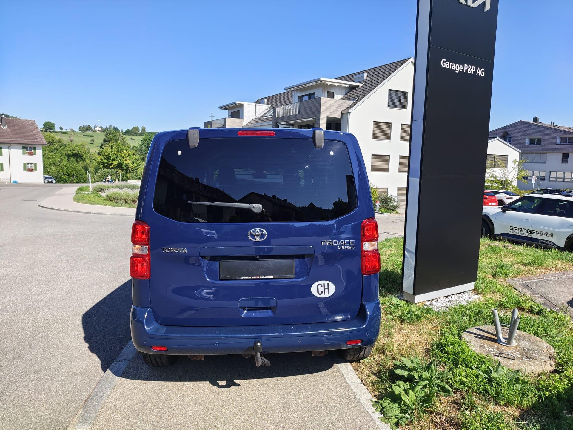 TOYOTA PROACE Verso L1 2.0 D Shuttle-image-5