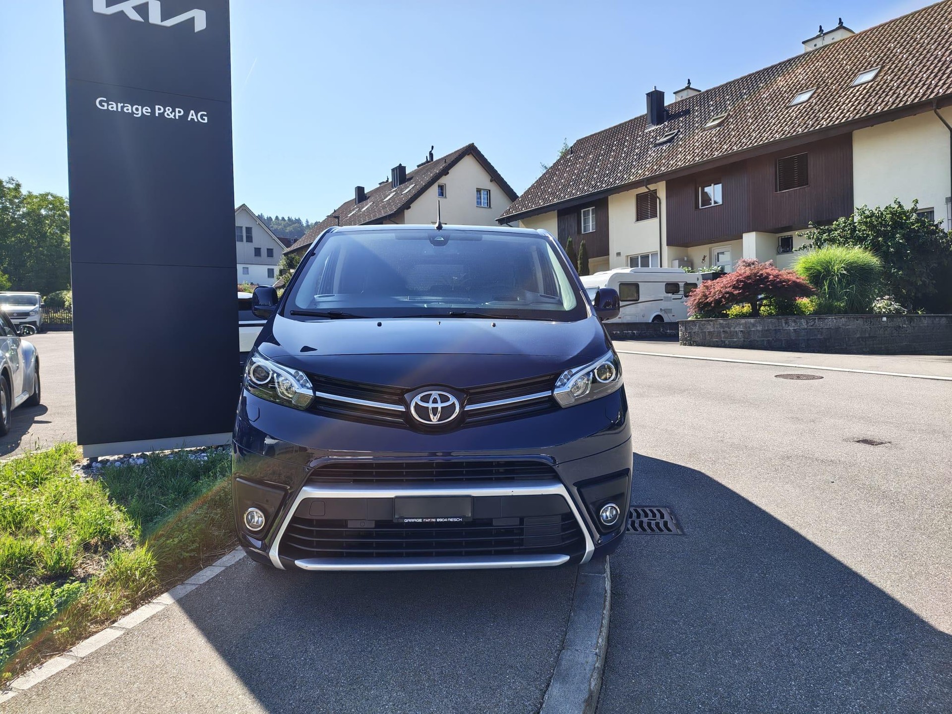 TOYOTA PROACE Verso L1 2.0 D Shuttle-image-2
