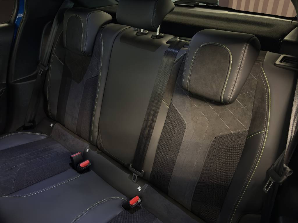 PEUGEOT 208 Elektrik GT Pack-image-9