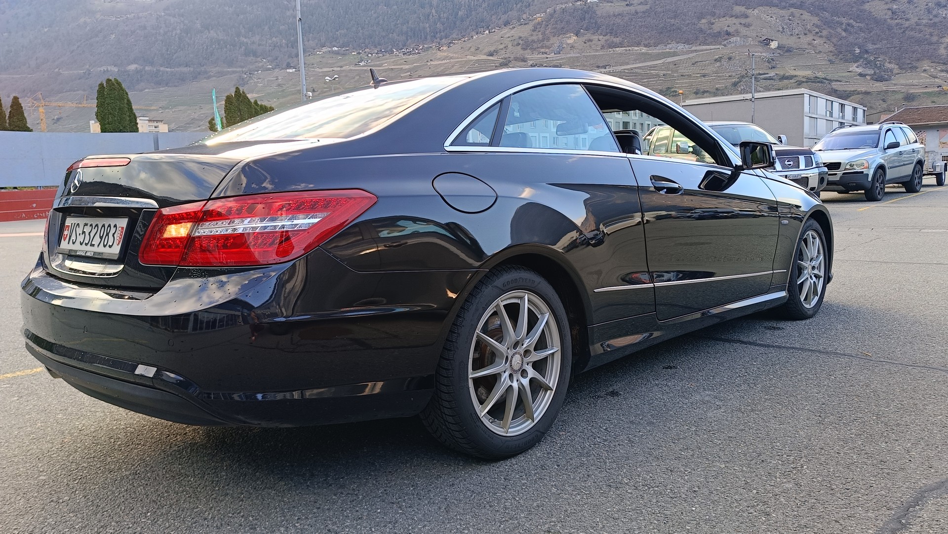 MERCEDES-BENZ E 220 CDI BlueEF Avantgarde-image-2