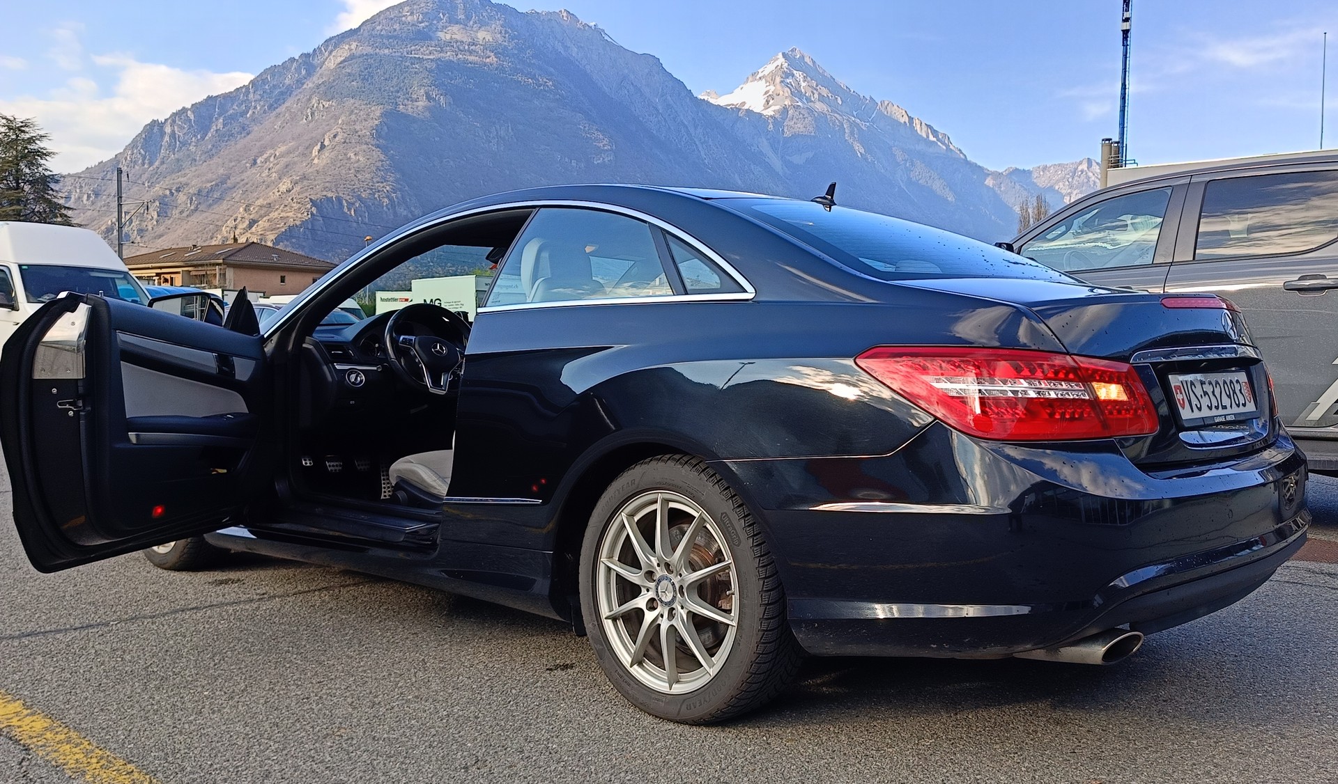 MERCEDES-BENZ E 220 CDI BlueEF Avantgarde-image-1