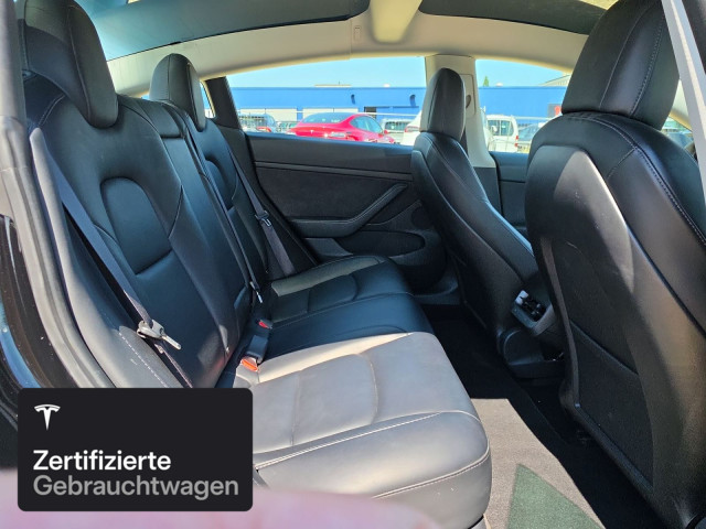 TESLA Model 3 Performance-image-10