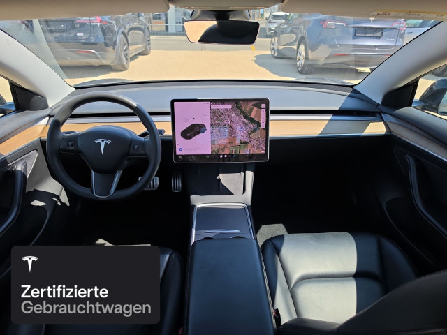 TESLA Model 3 Performance-image-8