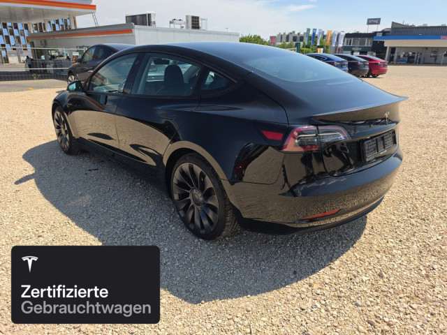 TESLA Model 3 Performance-image-4
