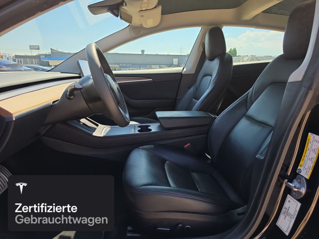 TESLA Model 3 Performance-image-13