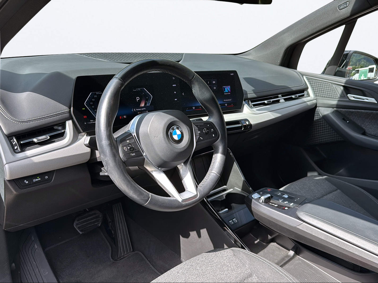 BMW 218i Active Tourer DKG-image-10