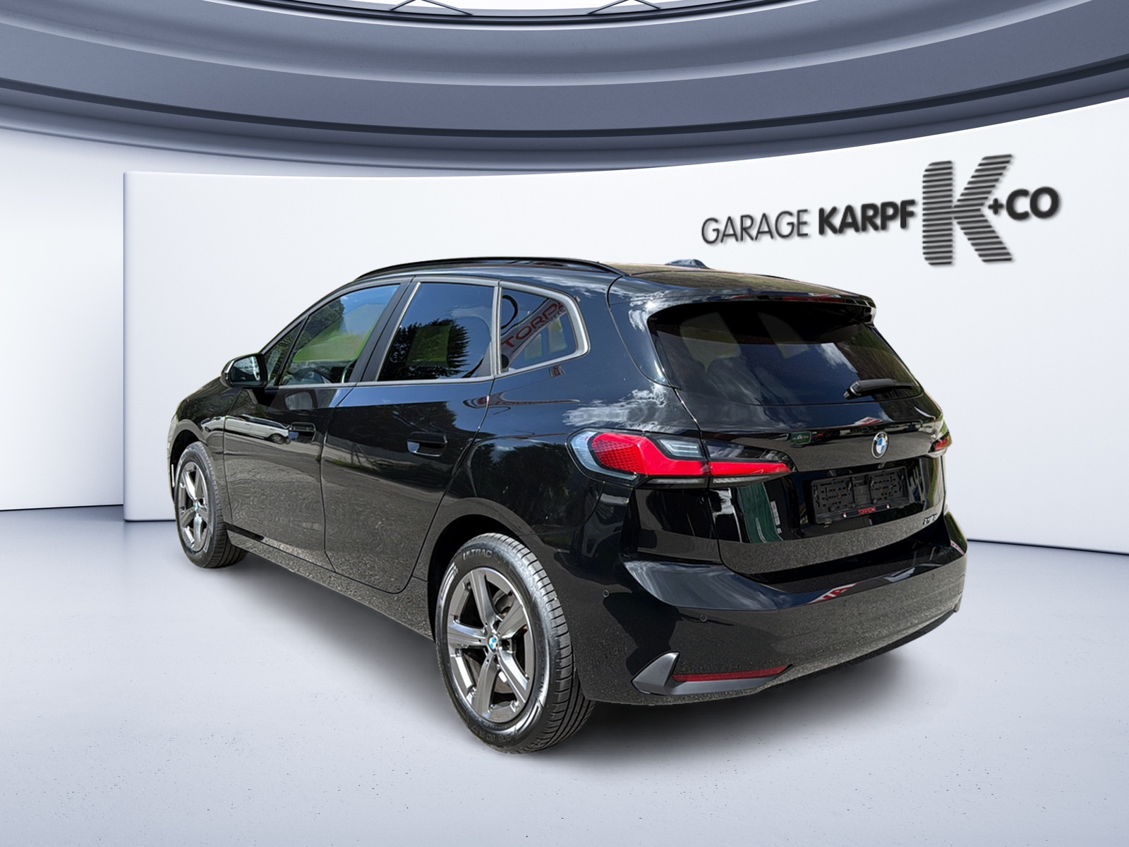 BMW 218i Active Tourer DKG-image-2
