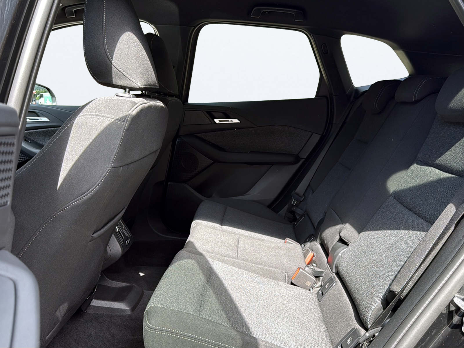 BMW 218i Active Tourer DKG-image-13