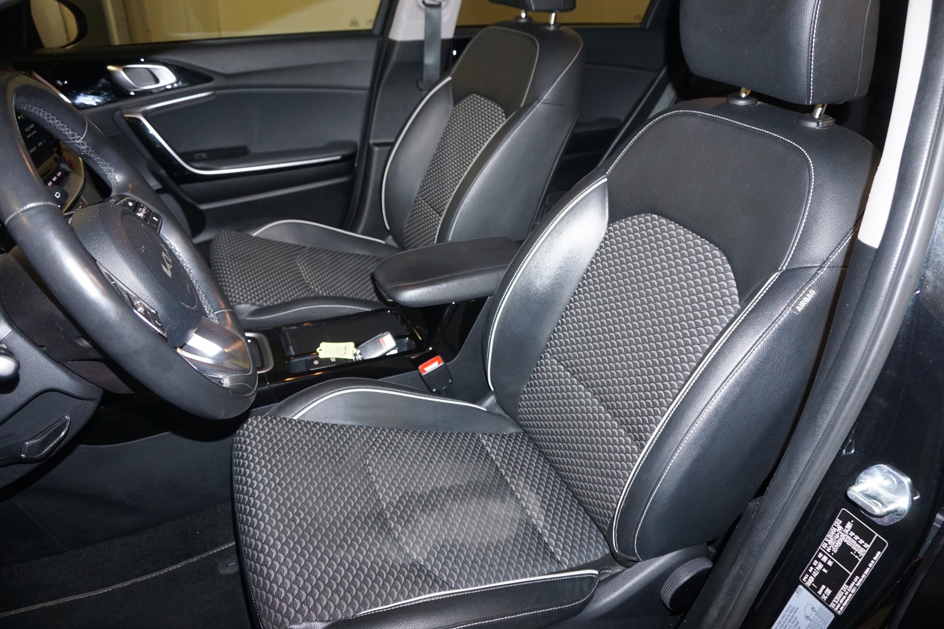 KIA Ceed Sportswagon 1.6 GDi Plug-in Hybrid Style DCT-image-9