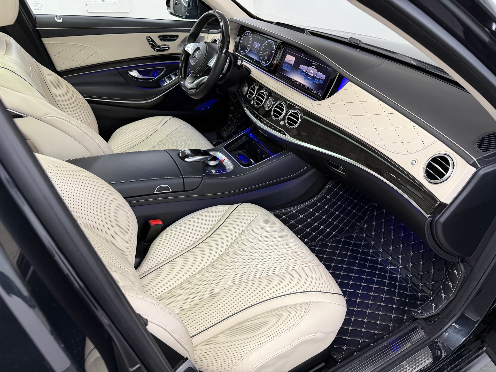 MERCEDES-BENZ S 500 Long AMG-Line magnetitschwarz 4Matic 9G-Tronic / Taxi Umbau / Fahrtenschreiber / Taxometer inkl. Taxileuchte /-image-9