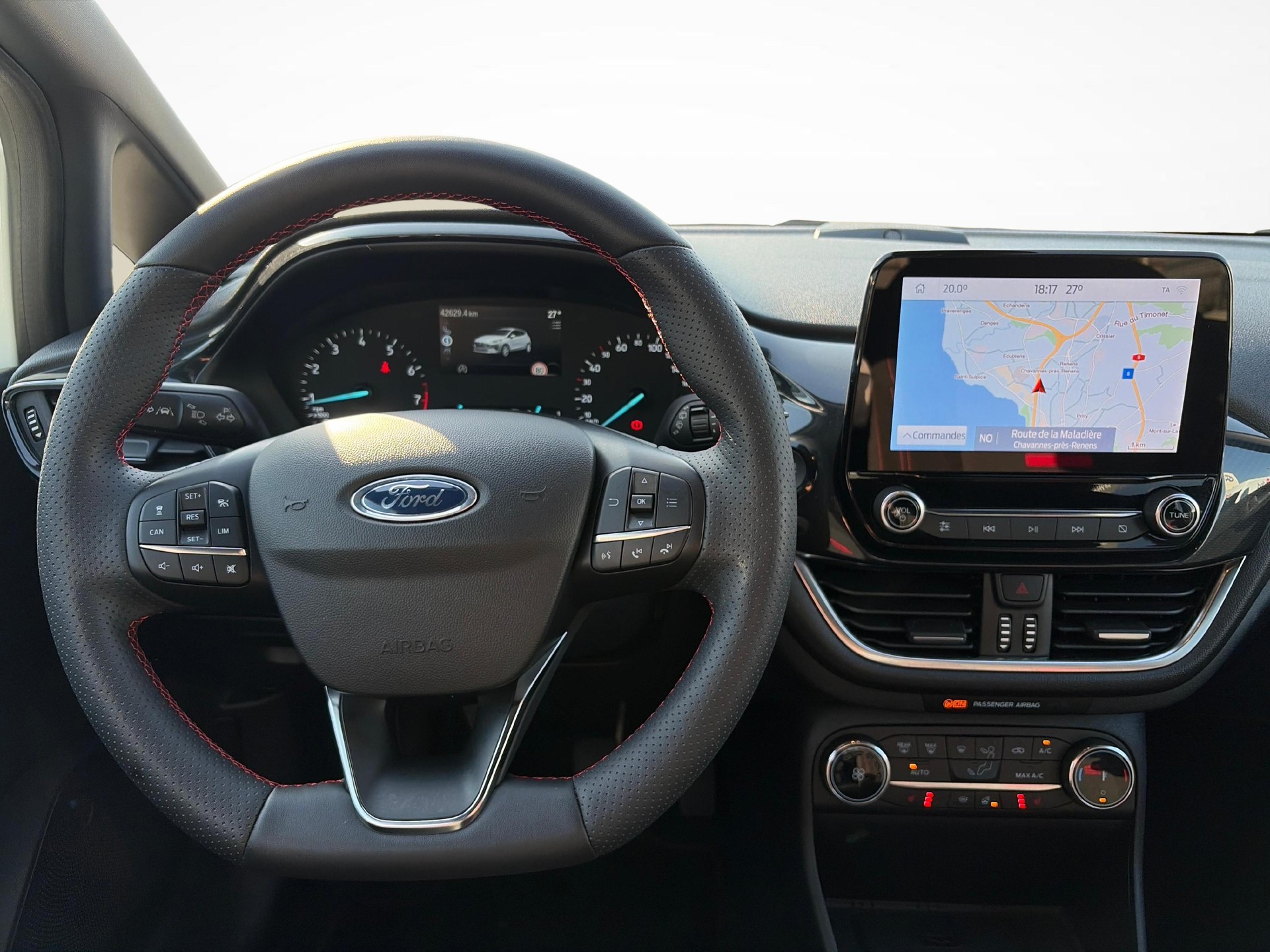 FORD Fiesta 1.0 EcoB Hybrid ST-Line X-image-14
