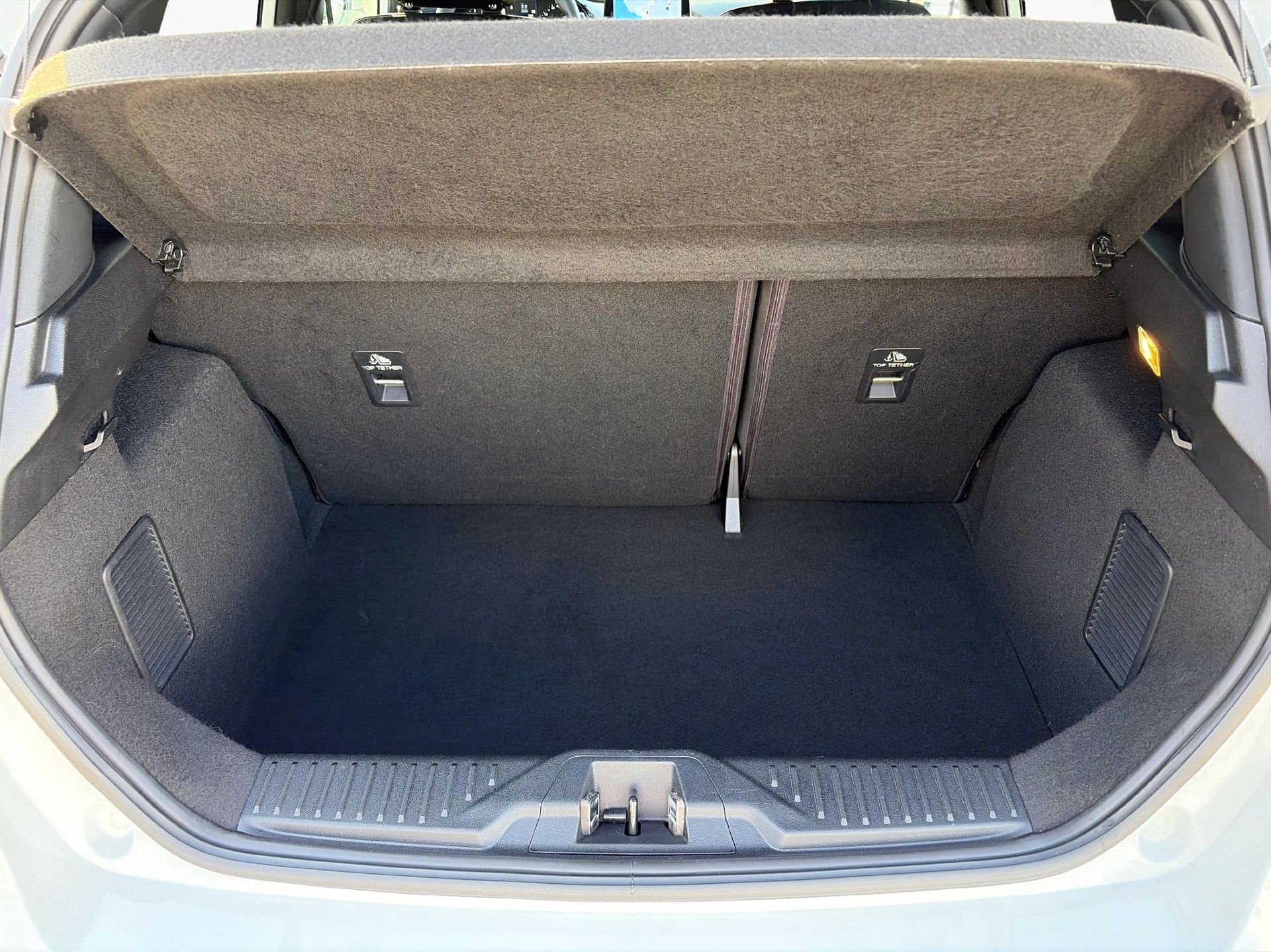 FORD Fiesta 1.0 EcoB Hybrid ST-Line X-image-18