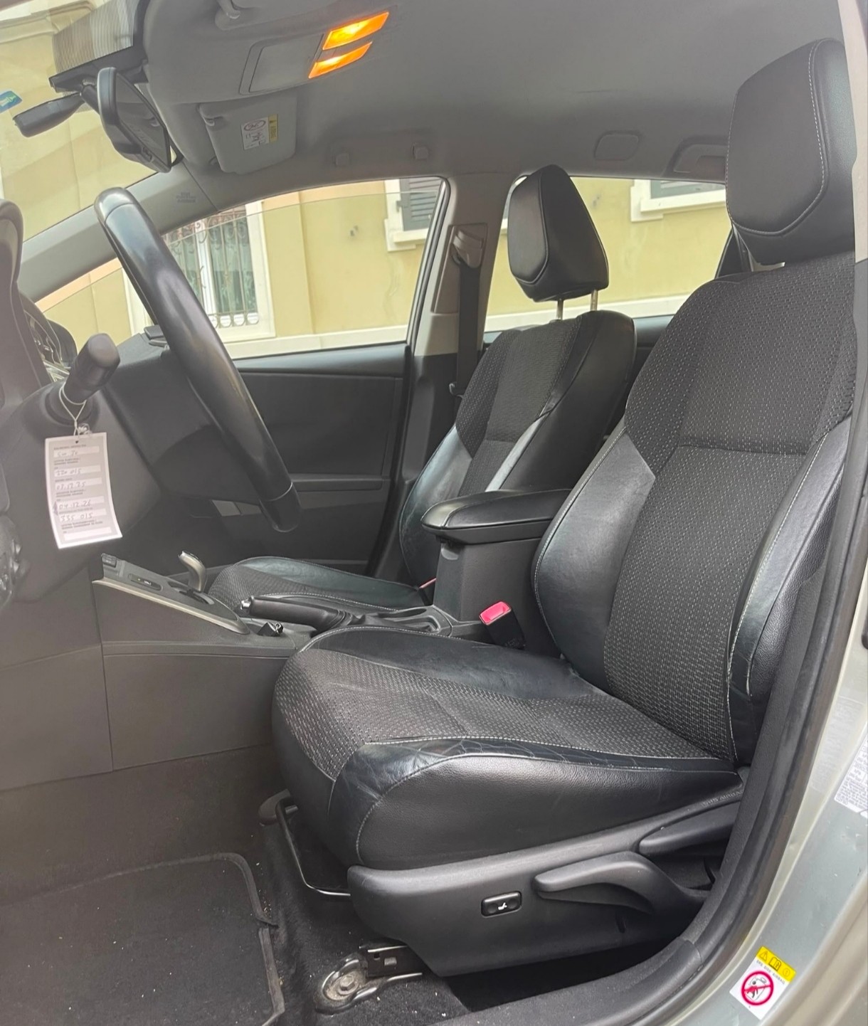 TOYOTA Auris Touring Sports 1.8 16V HSD Linea Sol-image-9